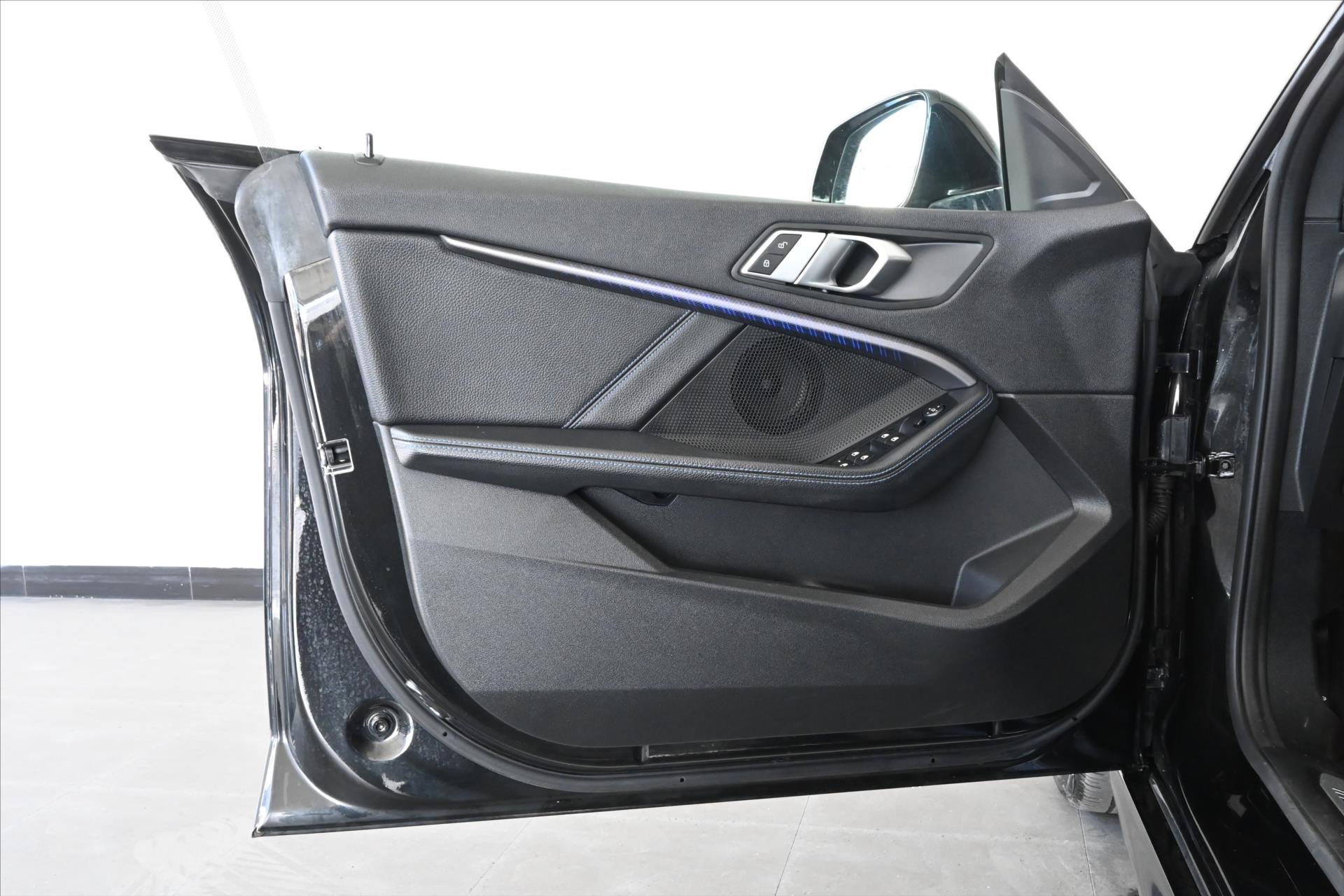 Hlavní fotografie vozu BMW Řada 2 2,0 220d 140 kW Gran Coupé M Sport Záruka až 5 let (26)