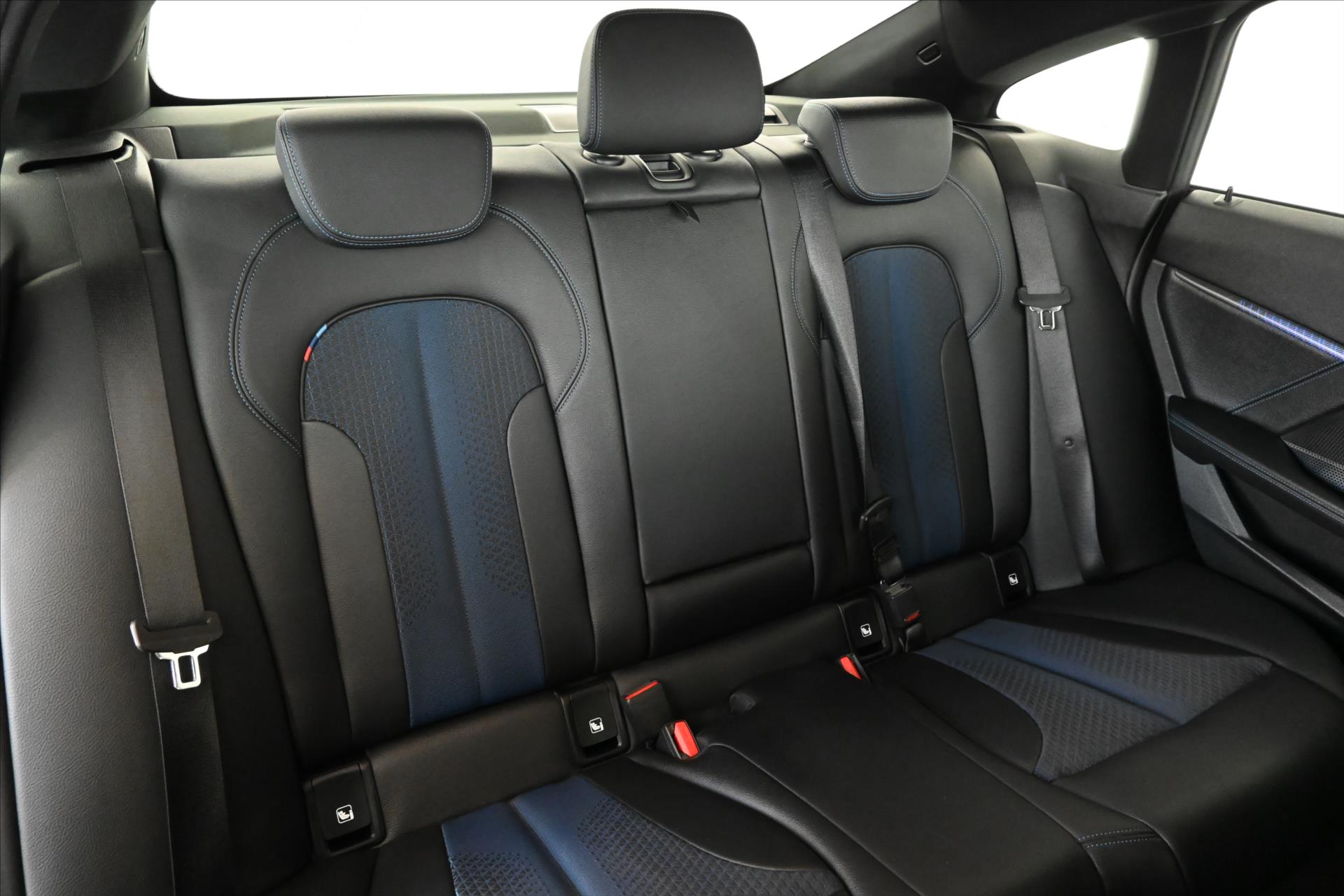 Hlavní fotografie vozu BMW Řada 2 2,0 220d 140 kW Gran Coupé M Sport Záruka až 5 let (29)