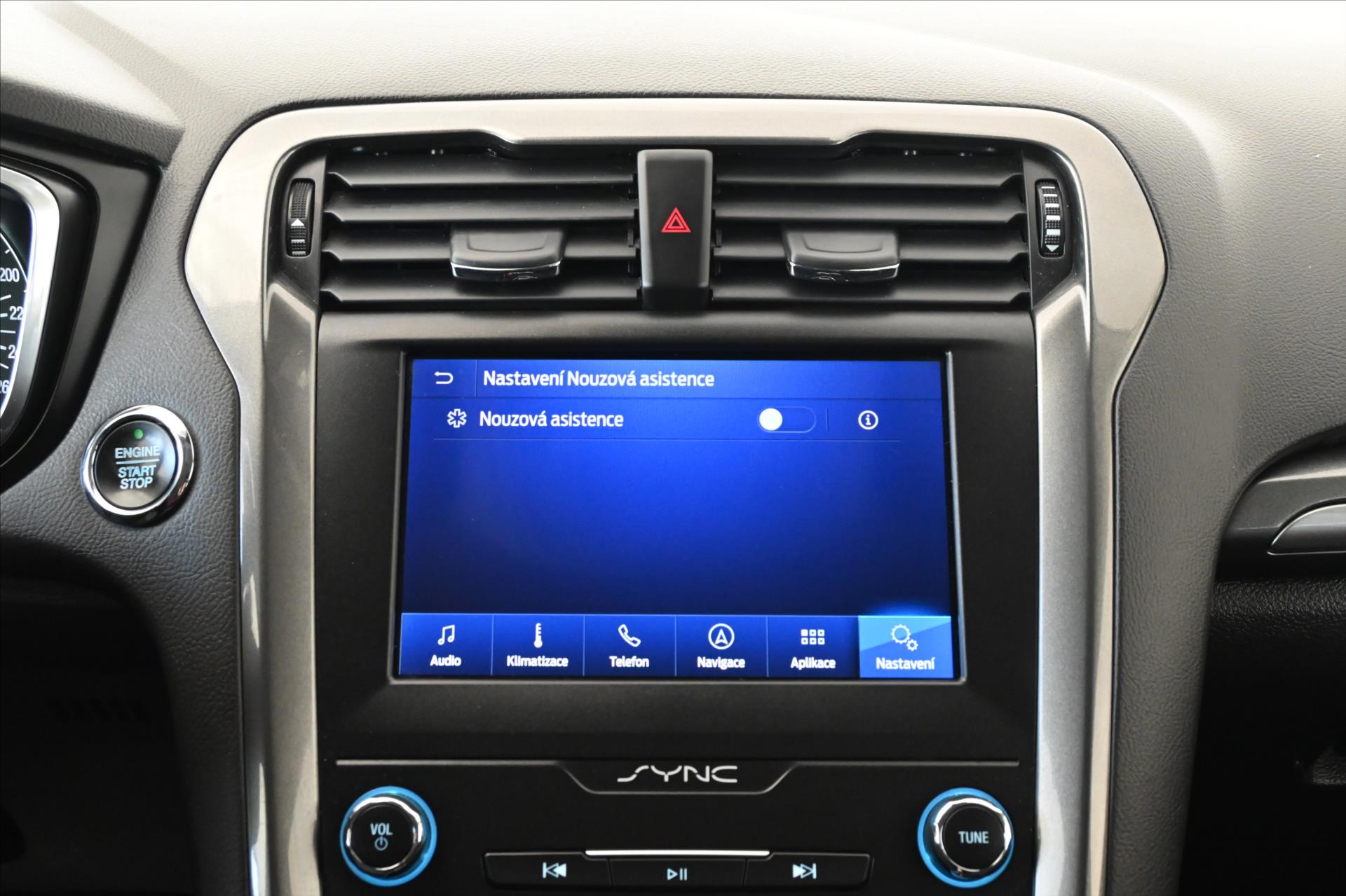 Hlavní fotografie vozu Ford Mondeo 2,0 EcoBlue 110 kW AT8 Záruka až 5 let (21)