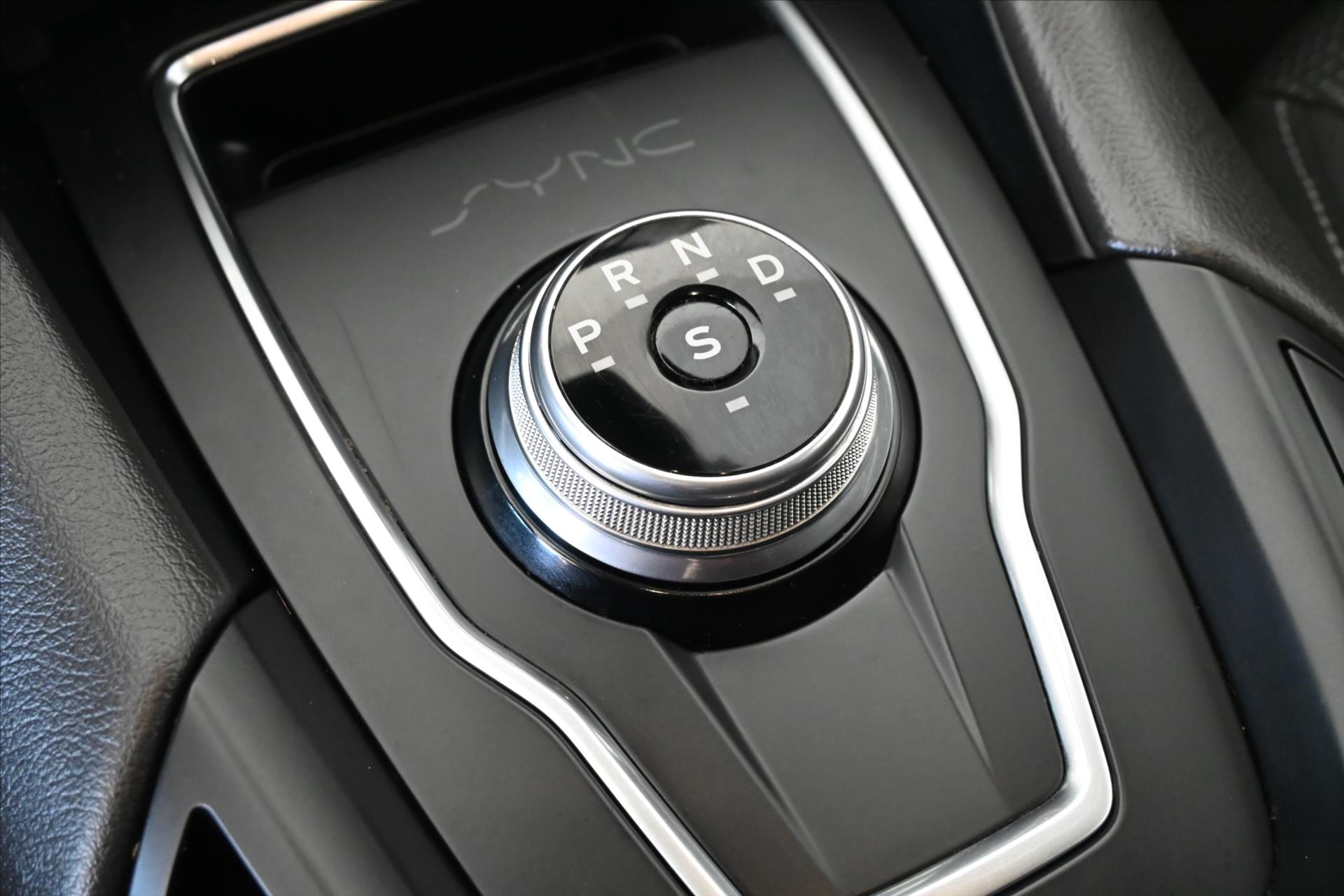 Hlavní fotografie vozu Ford Mondeo 2,0 EcoBlue 110 kW AT8 Záruka až 5 let (24)