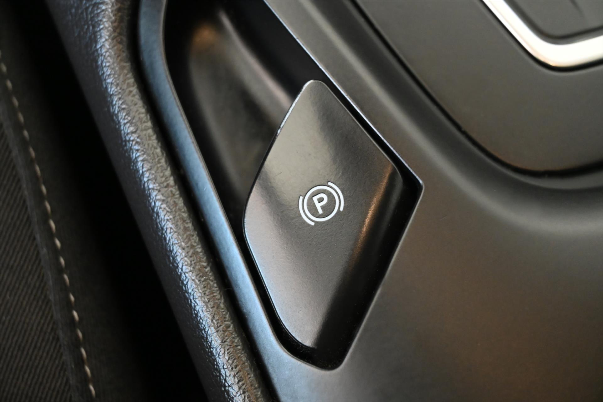 Hlavní fotografie vozu Ford Mondeo 2,0 EcoBlue 110 kW AT8 Záruka až 5 let (25)