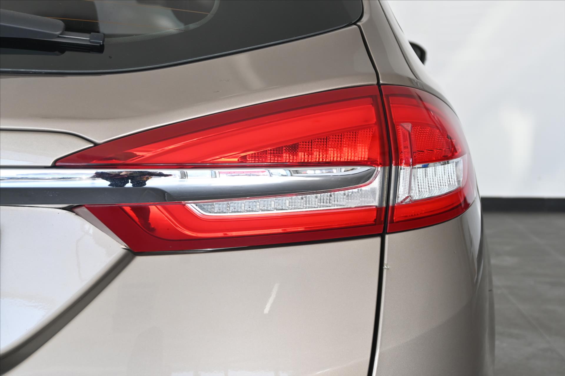 Hlavní fotografie vozu Ford Mondeo 2,0 EcoBlue 110 kW AT8 Záruka až 5 let (32)