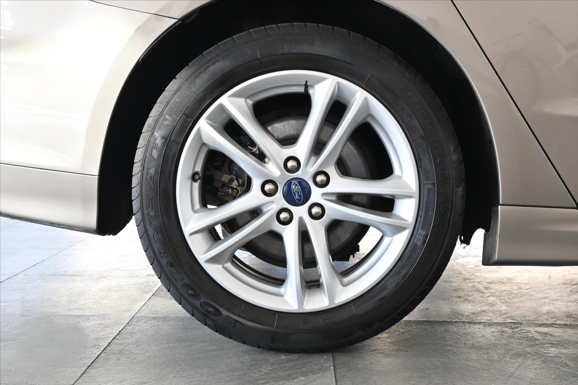 Hlavní fotografie vozu Ford Mondeo 2,0 EcoBlue 110 kW AT8 Záruka až 5 let (33)