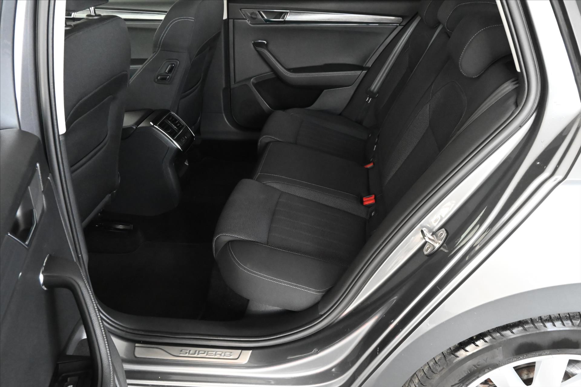 Main photo of the car Skoda Superb 2.0 TDI 110 kW DSG Style Warranty up to 5 years (11)