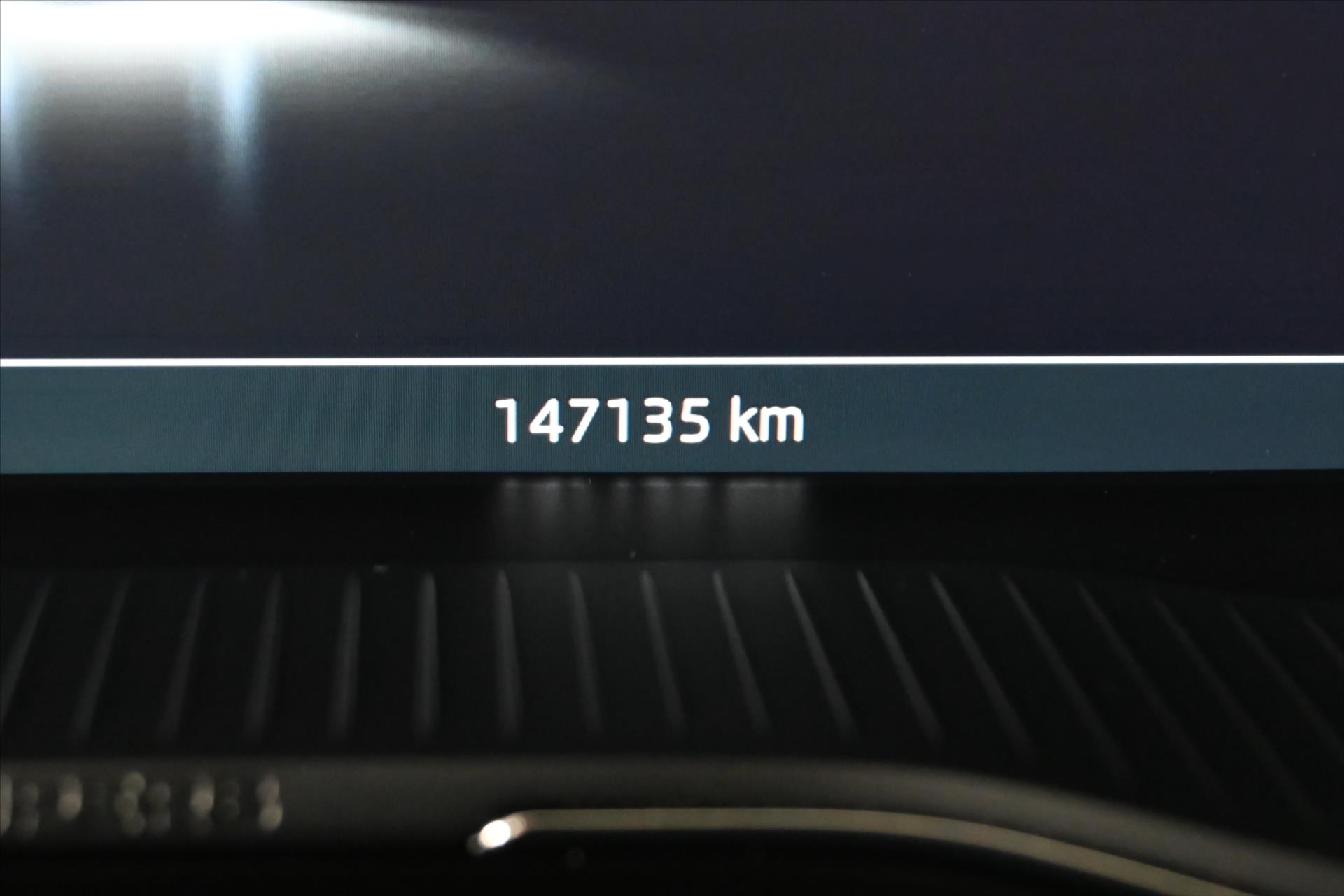 Main photo of the car Skoda Superb 2.0 TDI 110 kW DSG Style Warranty up to 5 years (15)