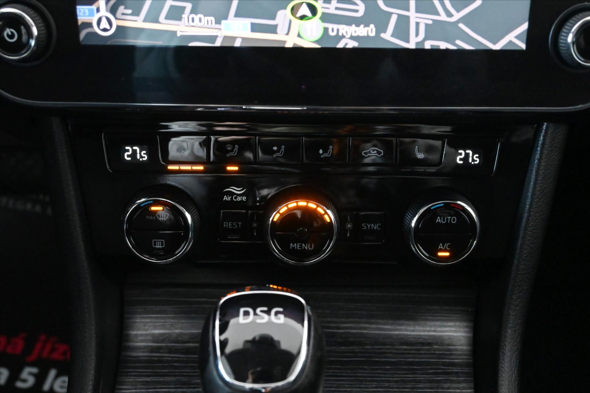 Main photo of the car Skoda Superb 2.0 TDI 110 kW DSG Style Warranty up to 5 years (23)