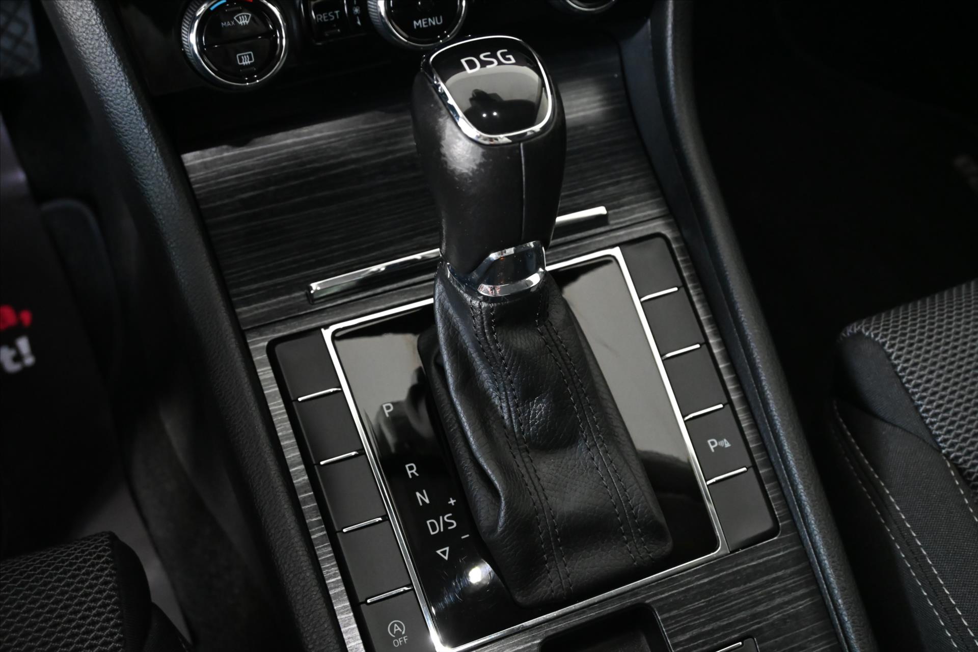 Main photo of the car Skoda Superb 2.0 TDI 110 kW DSG Style Warranty up to 5 years (25)