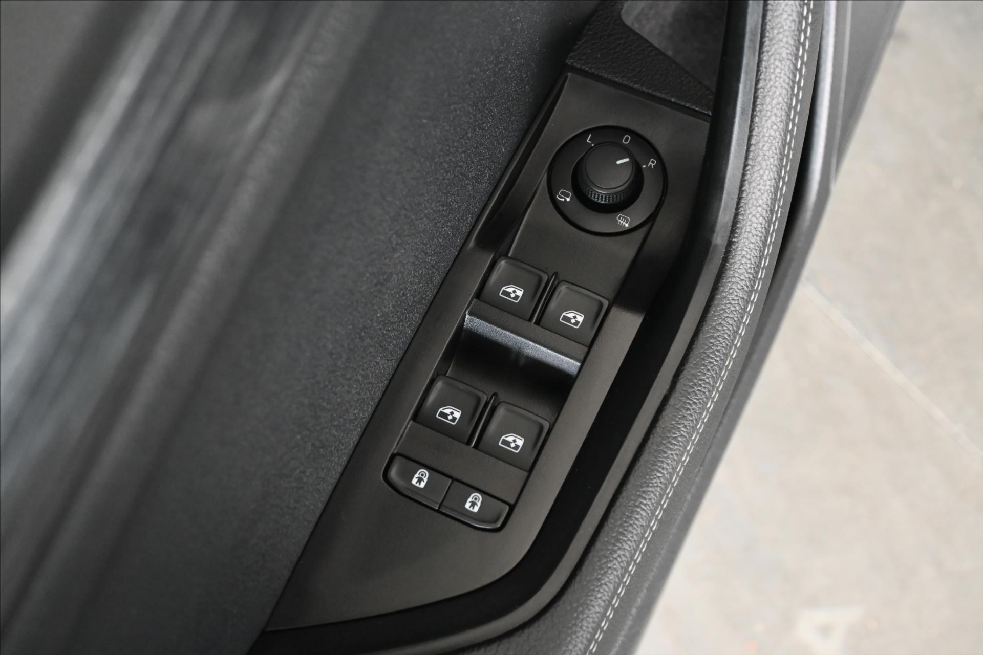 Main photo of the car Skoda Superb 2.0 TDI 110 kW DSG Style Warranty up to 5 years (28)