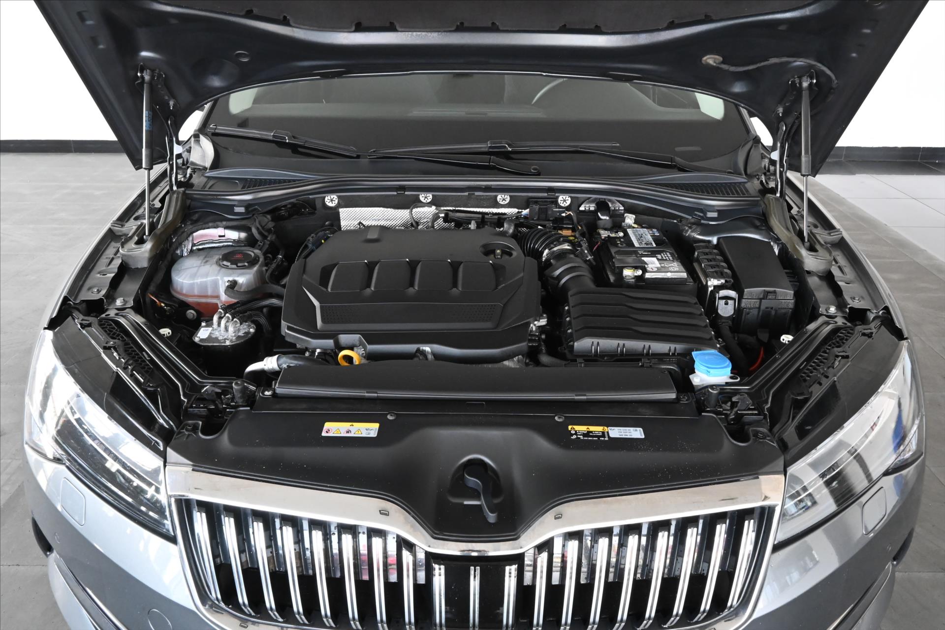 Main photo of the car Skoda Superb 2.0 TDI 110 kW DSG Style Warranty up to 5 years (6)