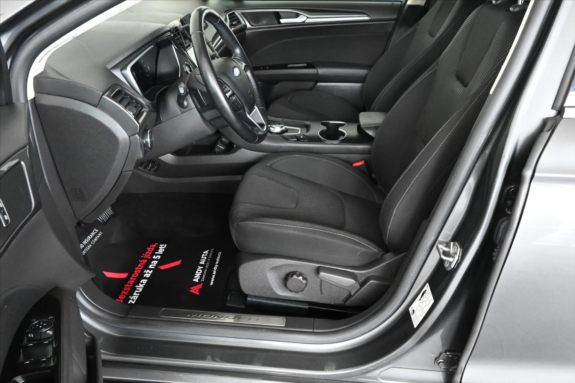 Hlavní fotografie vozu Ford Mondeo 2,0 EcoBlue 140 kW TITANIUM AT8 Záruka až 5 let (10)