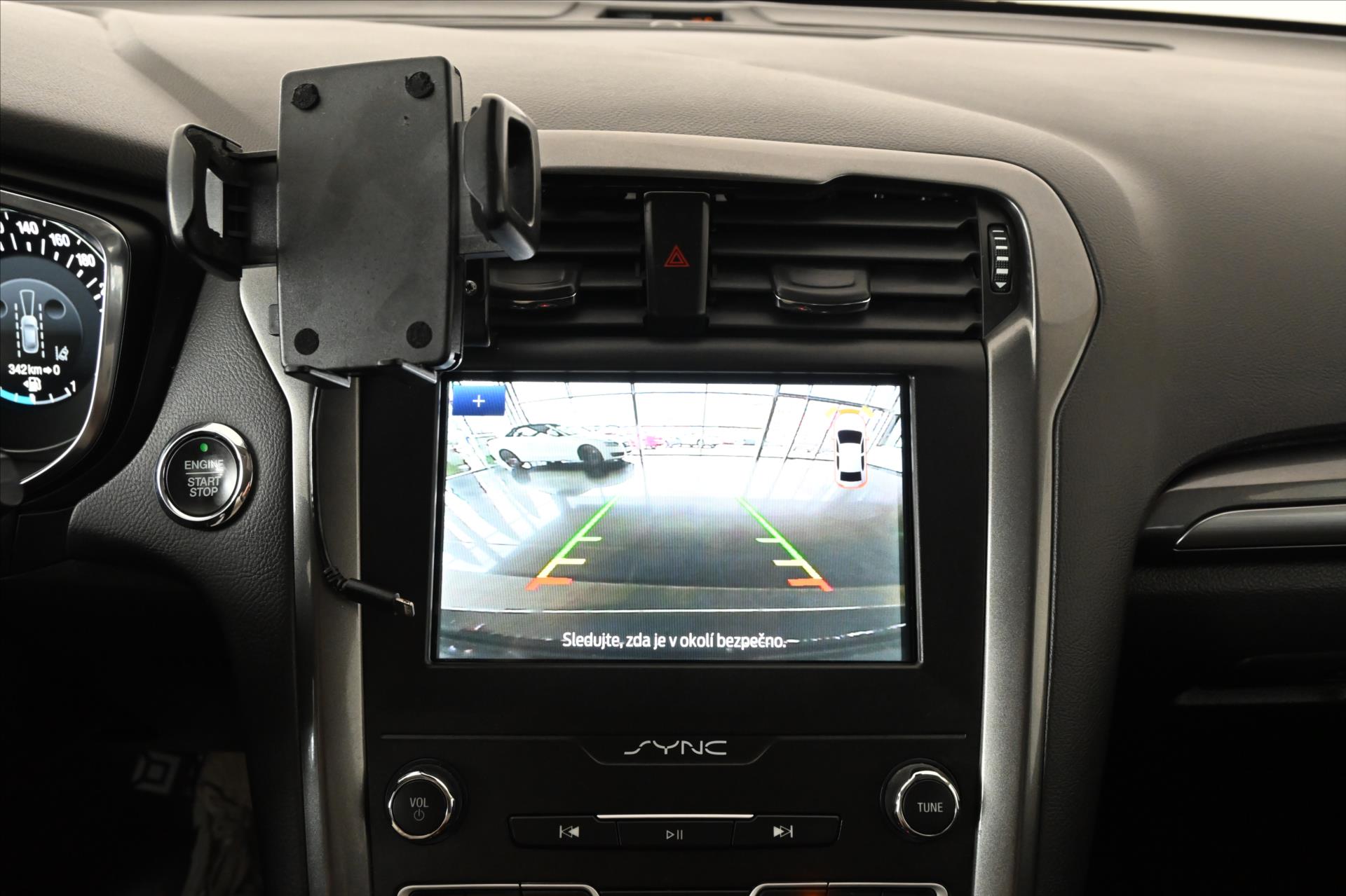 Hlavní fotografie vozu Ford Mondeo 2,0 EcoBlue 140 kW TITANIUM AT8 Záruka až 5 let (19)