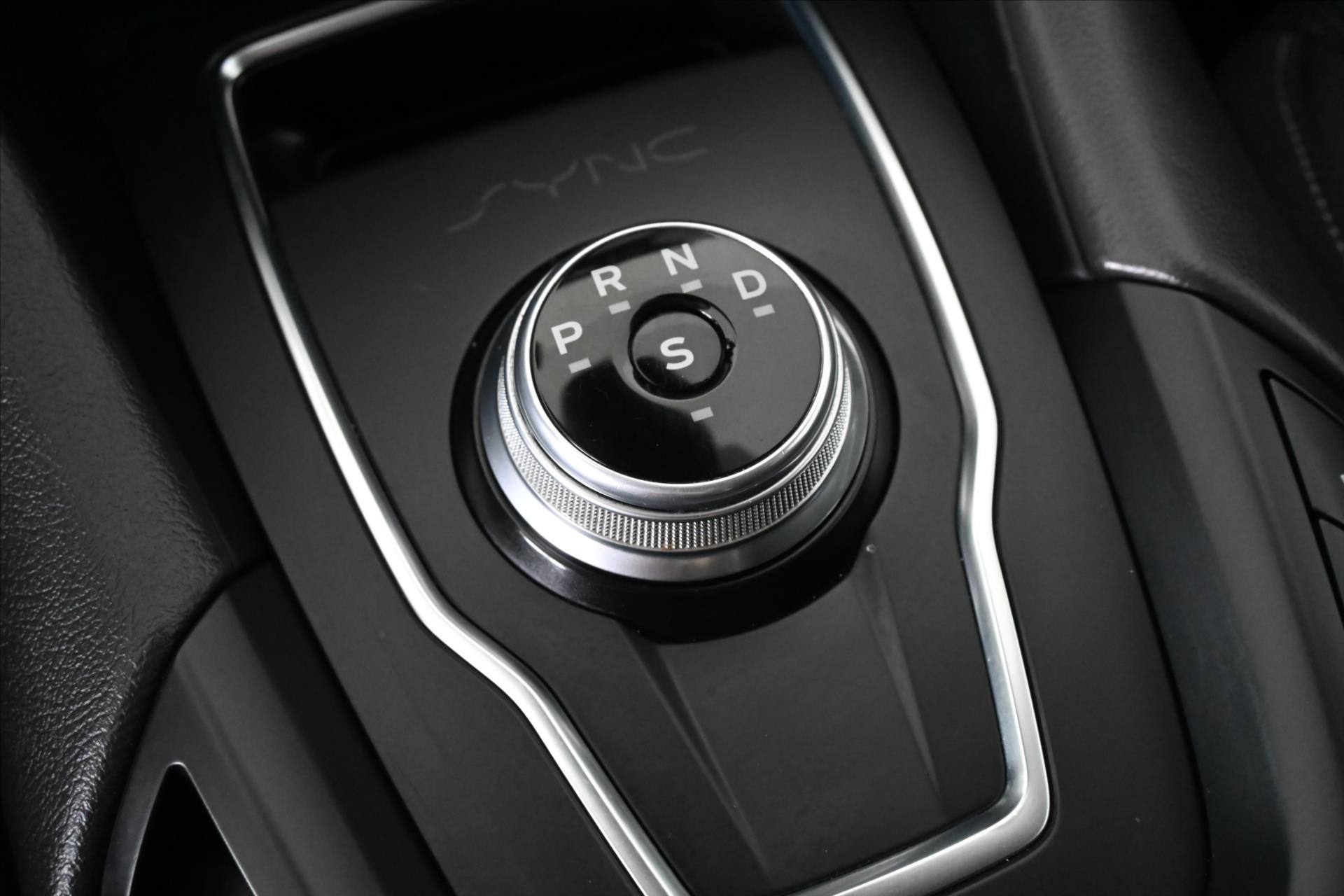 Hlavní fotografie vozu Ford Mondeo 2,0 EcoBlue 140 kW TITANIUM AT8 Záruka až 5 let (24)