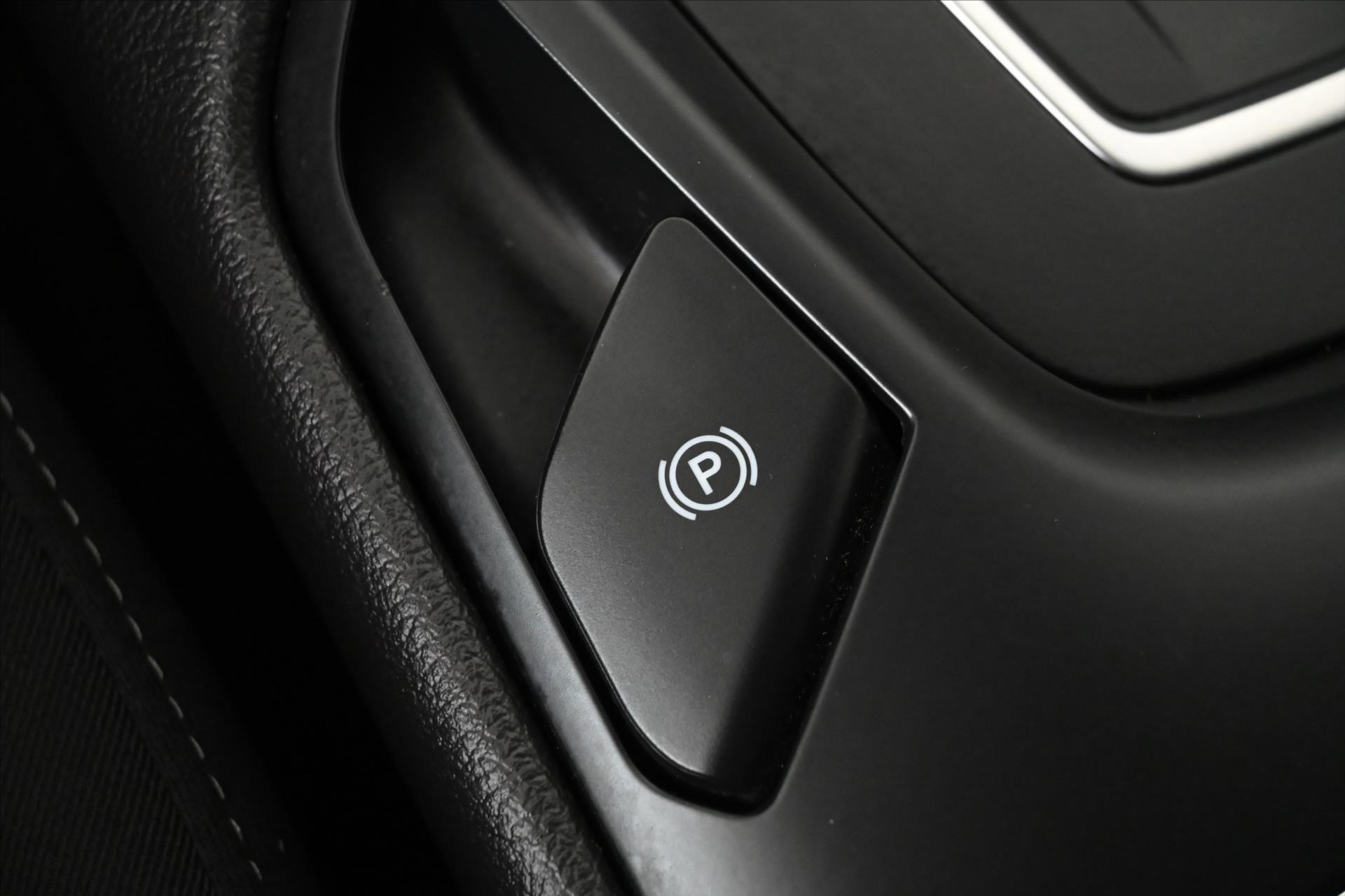 Hlavní fotografie vozu Ford Mondeo 2,0 EcoBlue 140 kW TITANIUM AT8 Záruka až 5 let (25)