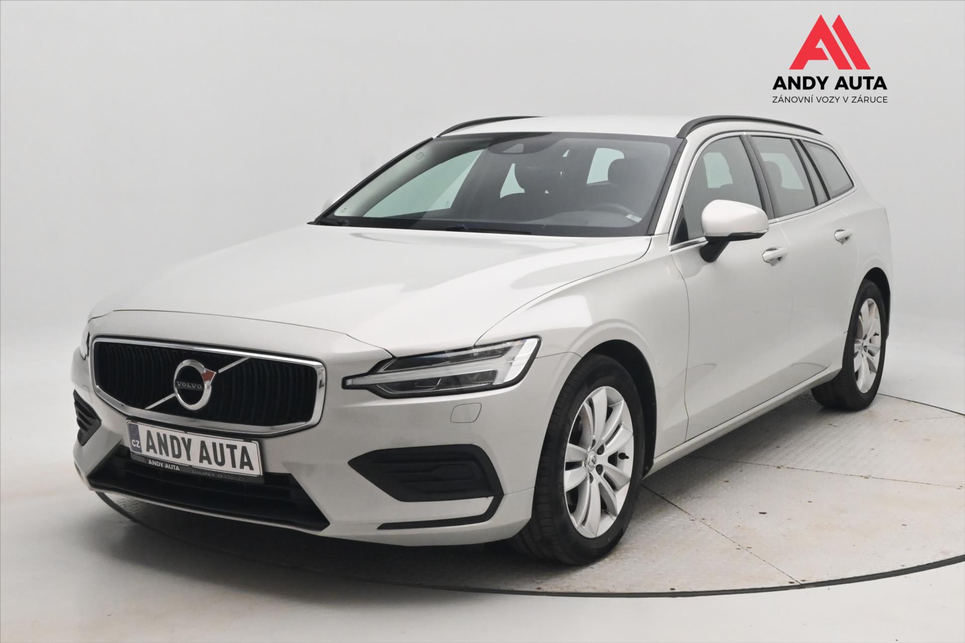Volvo V60 2,0 B4 MHEV 145 kW AT8 Momentum Záruka až 5 let