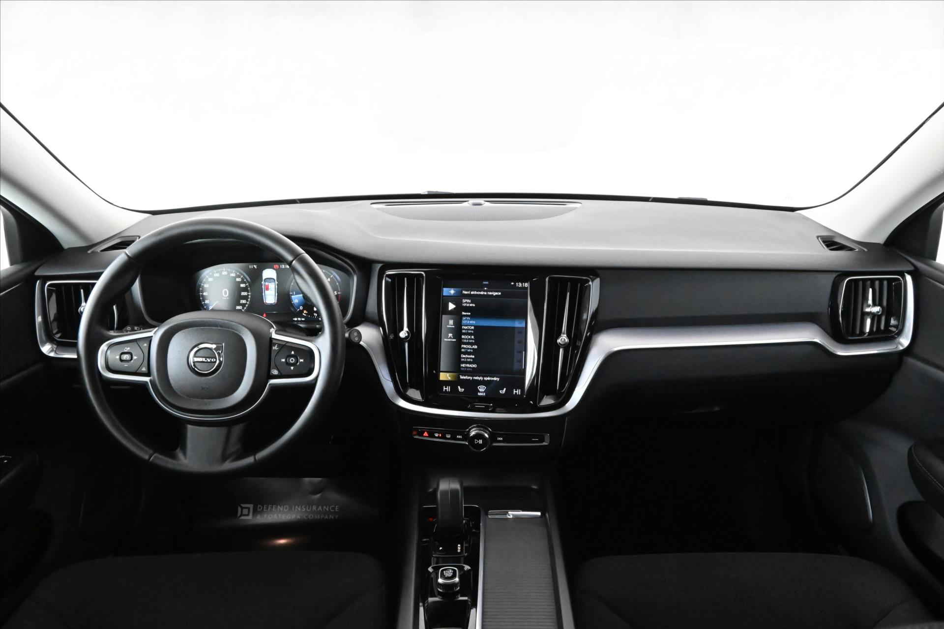 Hlavní fotografie vozu Volvo V60 2,0 B4 MHEV 145 kW AT8 Momentum Záruka až 5 let (12)