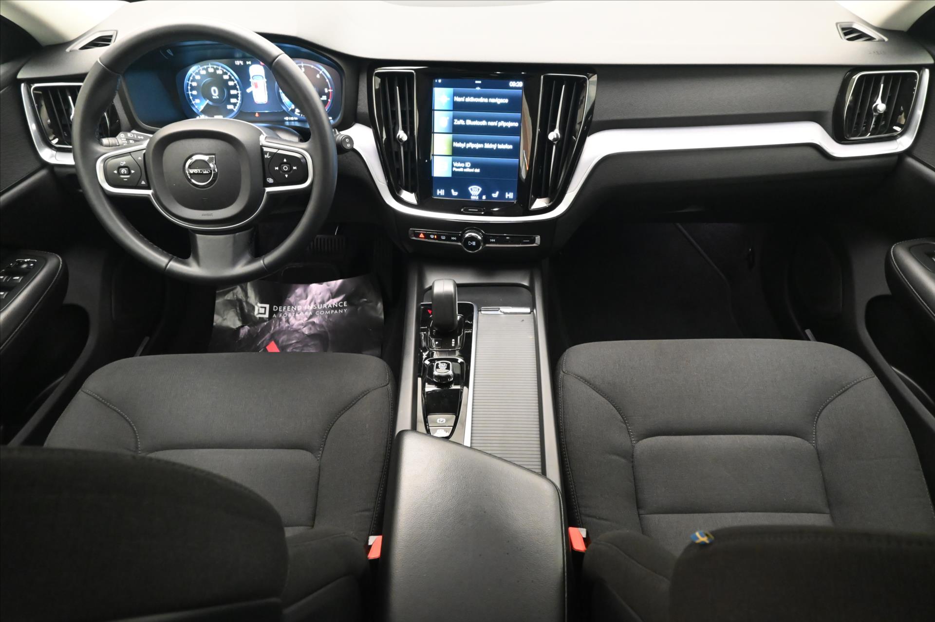 Hlavní fotografie vozu Volvo V60 2,0 B4 MHEV 145 kW AT8 Momentum Záruka až 5 let (15)