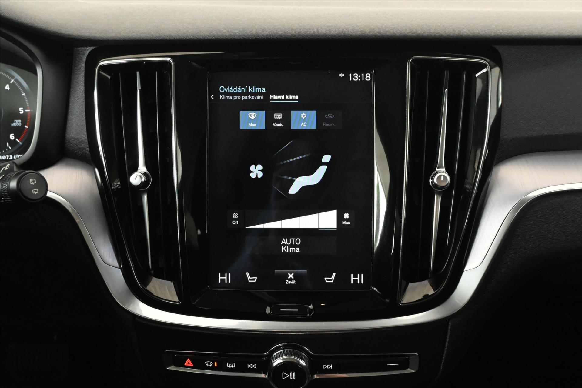 Hlavní fotografie vozu Volvo V60 2,0 B4 MHEV 145 kW AT8 Momentum Záruka až 5 let (21)