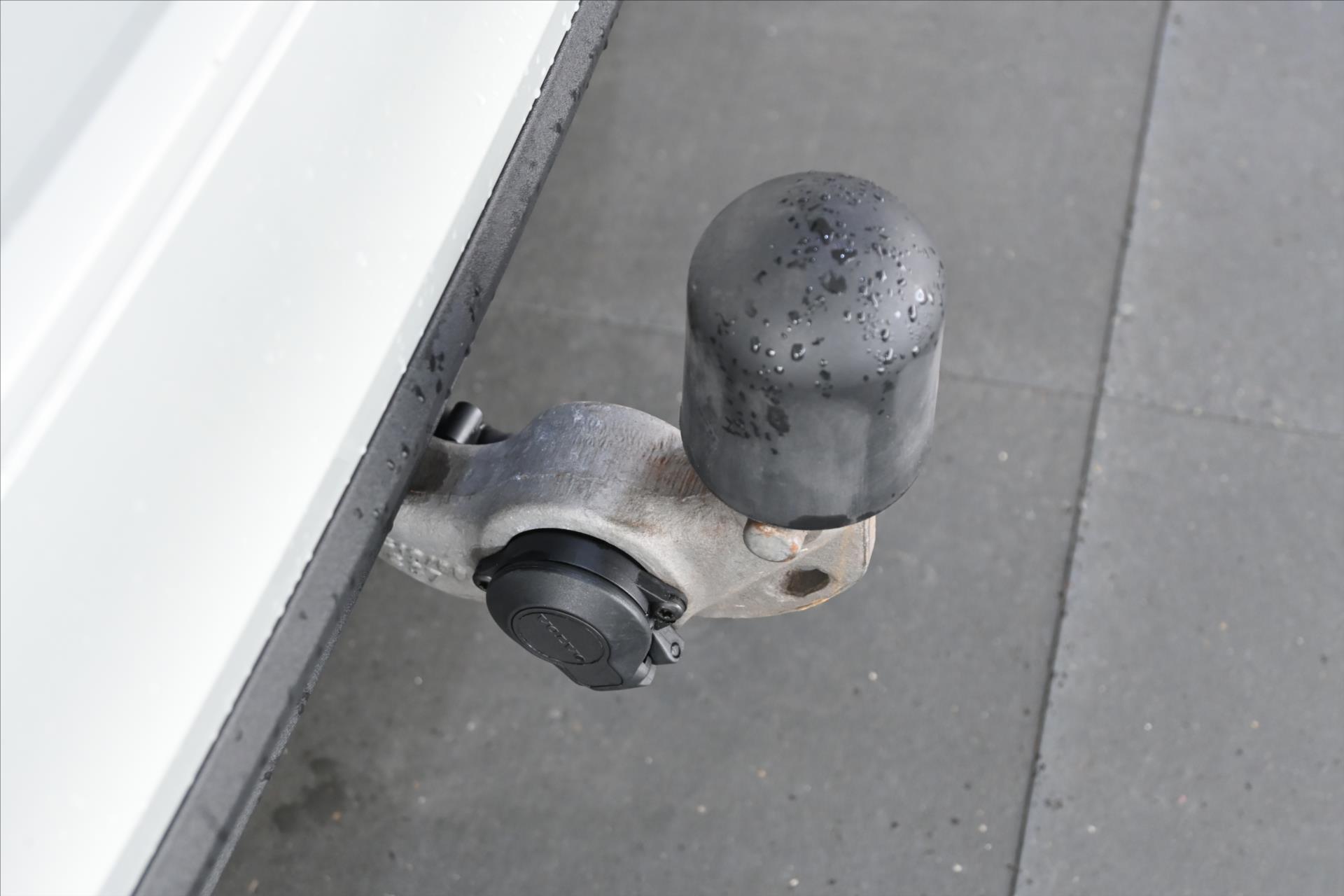 Hlavní fotografie vozu Volvo V60 2,0 B4 MHEV 145 kW AT8 Momentum Záruka až 5 let (30)