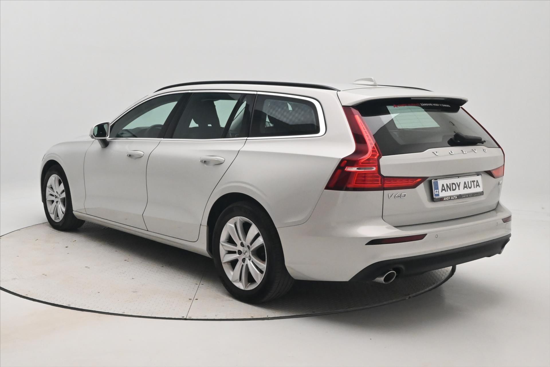 Hlavní fotografie vozu Volvo V60 2,0 B4 MHEV 145 kW AT8 Momentum Záruka až 5 let (7)