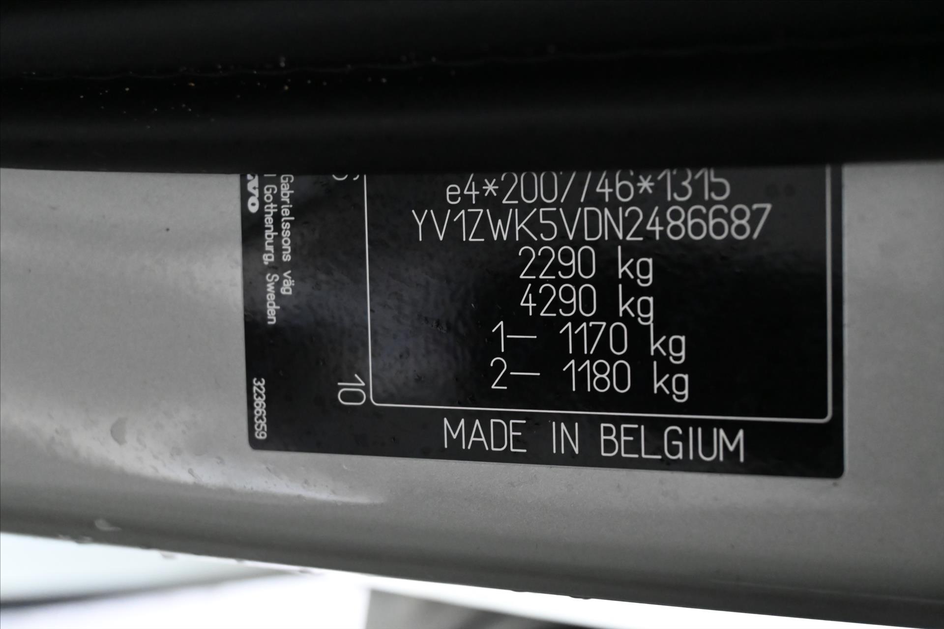 Hlavní fotografie vozu Volvo V60 2,0 B4 MHEV 145 kW AT8 Momentum Záruka až 5 let (9)