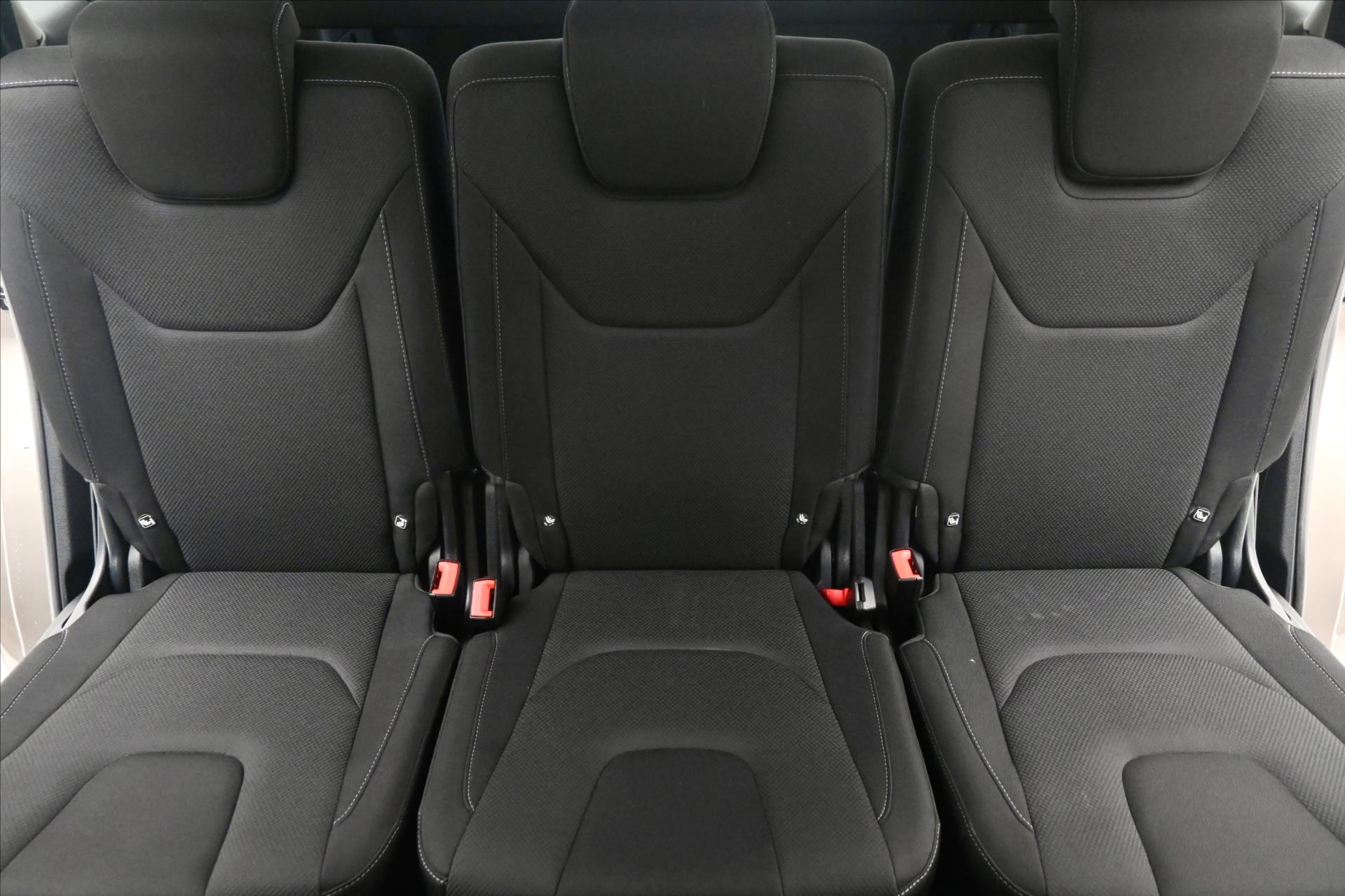 Hlavní fotografie vozu Ford S-MAX 2,0 EcoBlue 110 kW AT8 Záruka až 5 let (26)