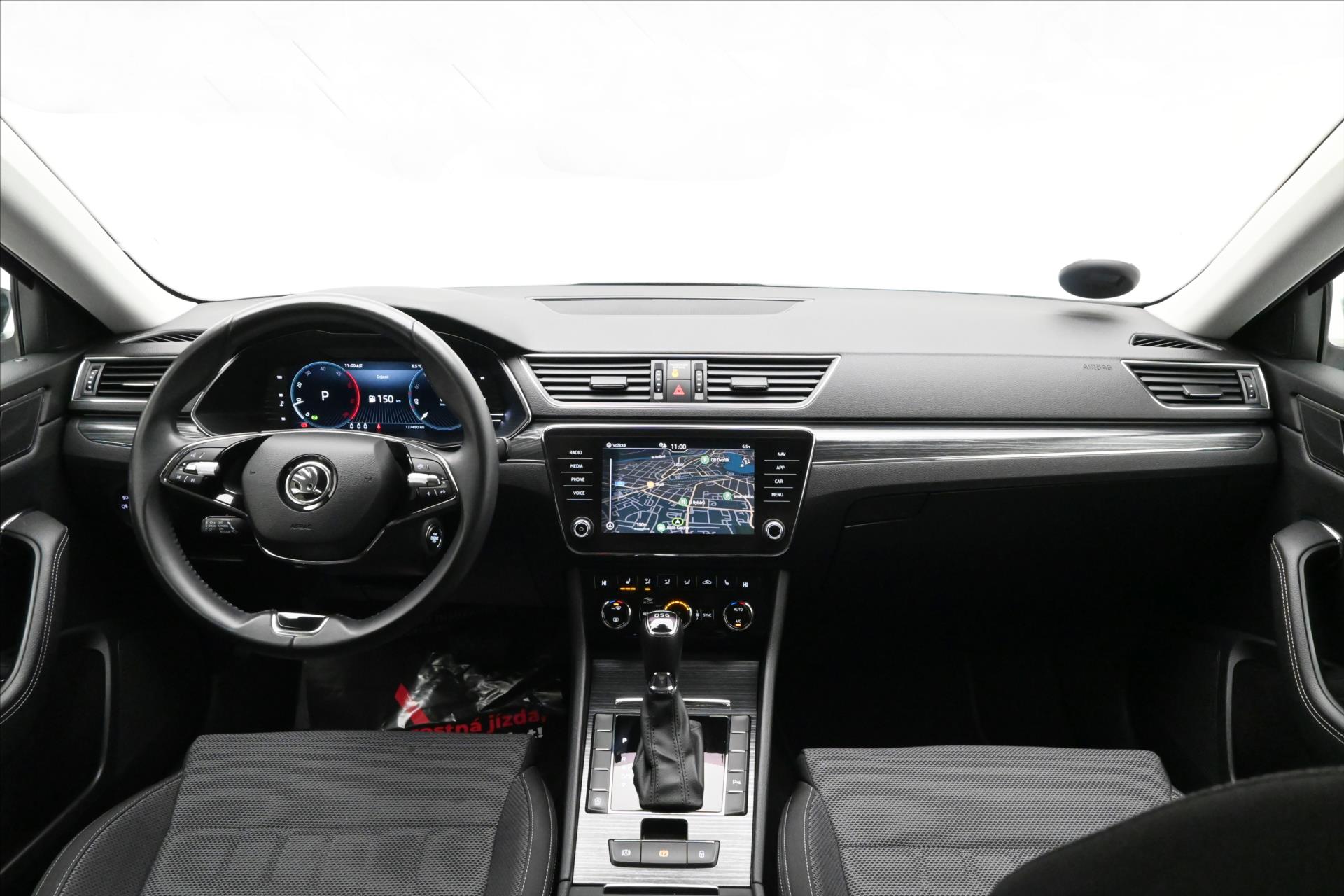 Hlavní fotografie vozu Škoda Superb 2,0 TDI 110 kW DSG Style Záruka až 5 let (16)