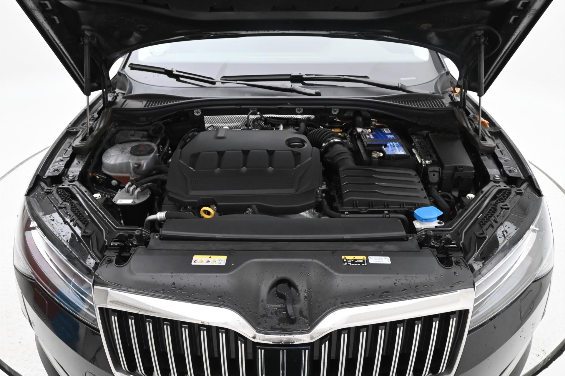 Hlavní fotografie vozu Škoda Superb 2,0 TDI 110 kW DSG Style Záruka až 5 let (10)