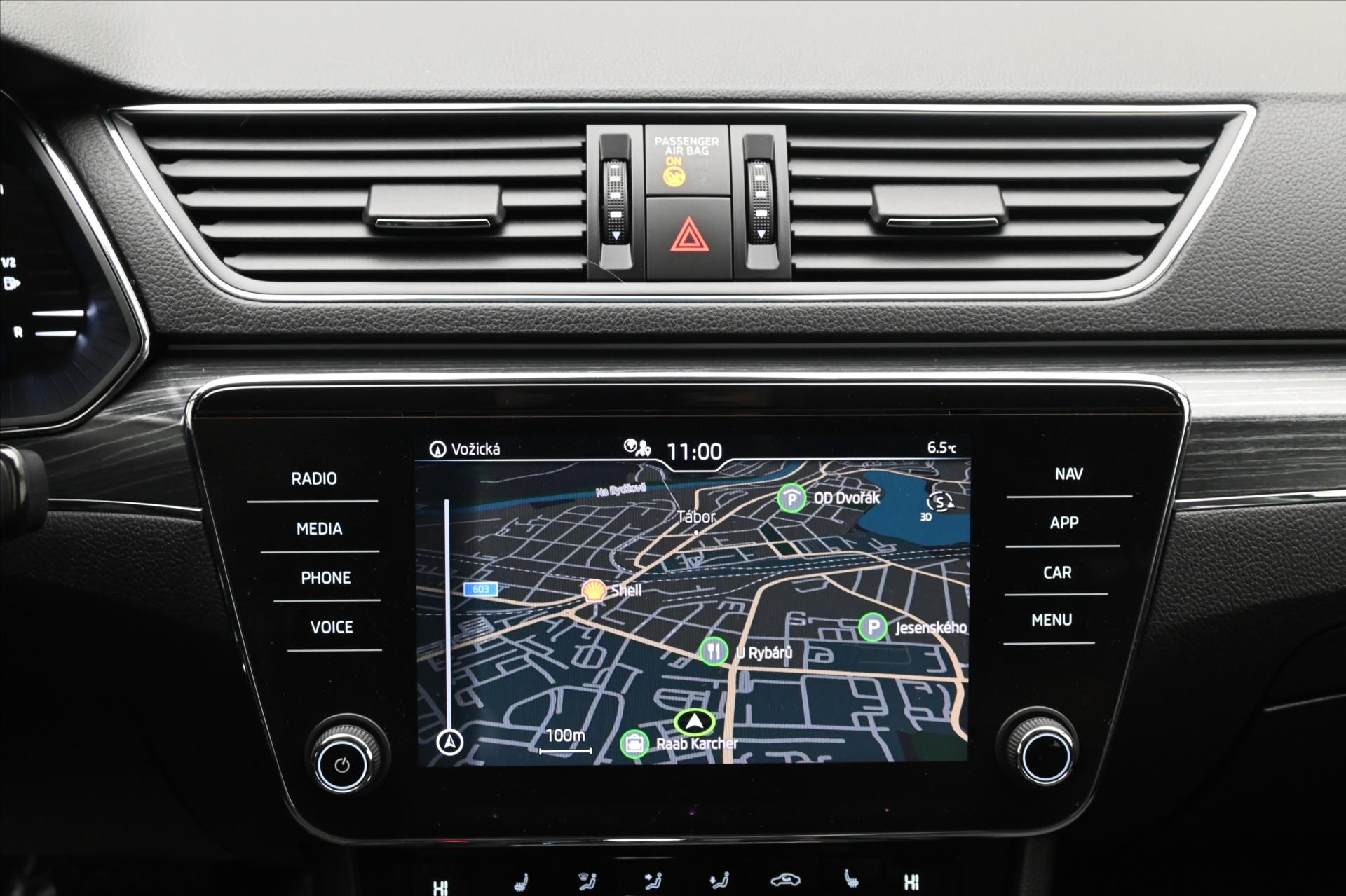 Hlavní fotografie vozu Škoda Superb 2,0 TDi 110kW *Style*DSG* Záruka až 5 let (20)