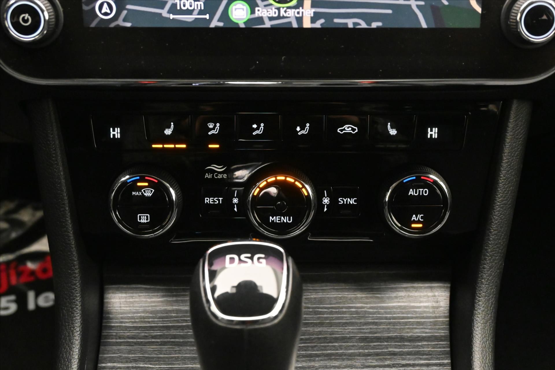 Hlavní fotografie vozu Škoda Superb 2,0 TDi 110kW *Style*DSG* Záruka až 5 let (22)