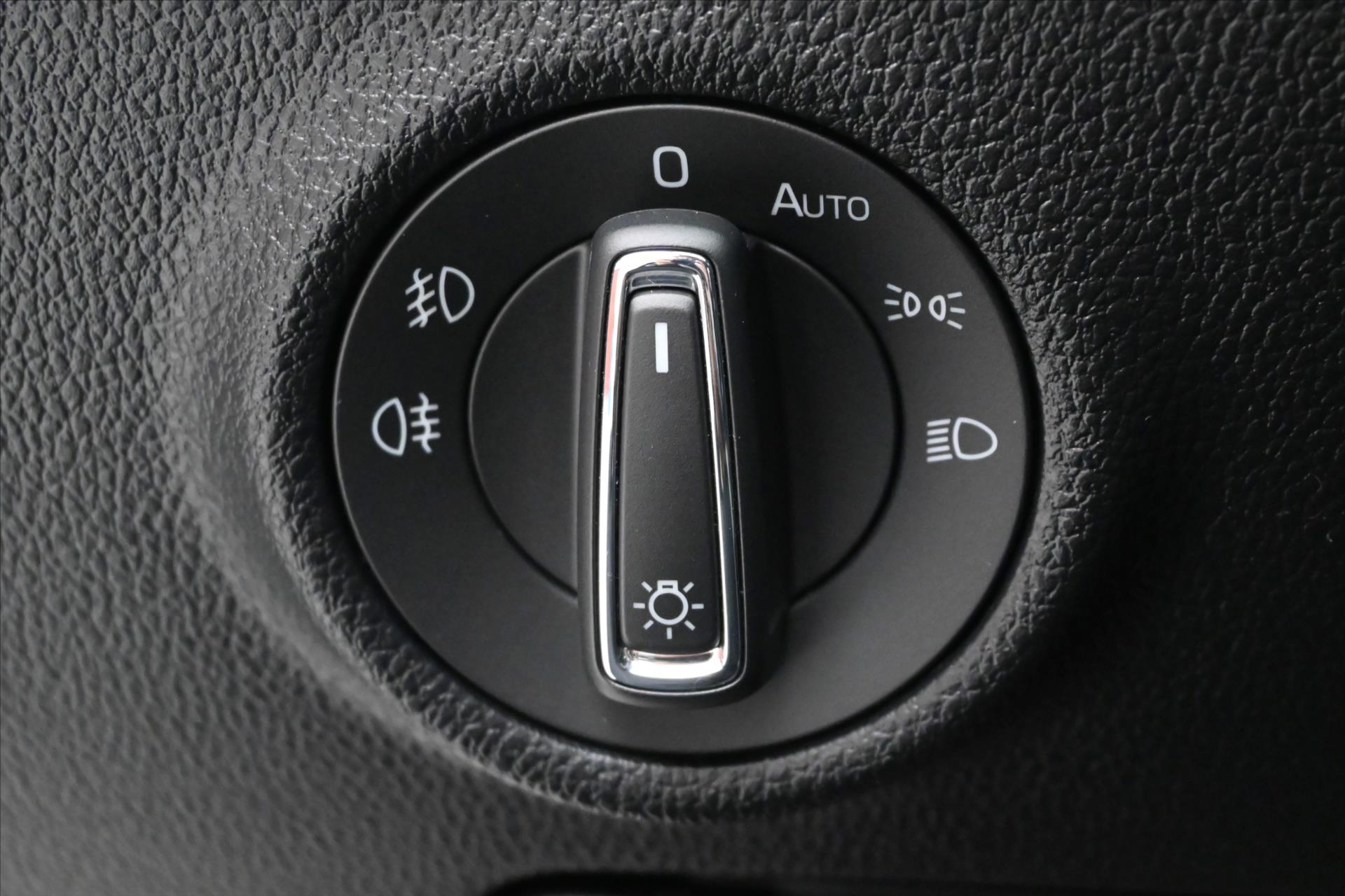 Hlavní fotografie vozu Škoda Superb 2,0 TDi 110kW *Style*DSG* Záruka až 5 let (26)