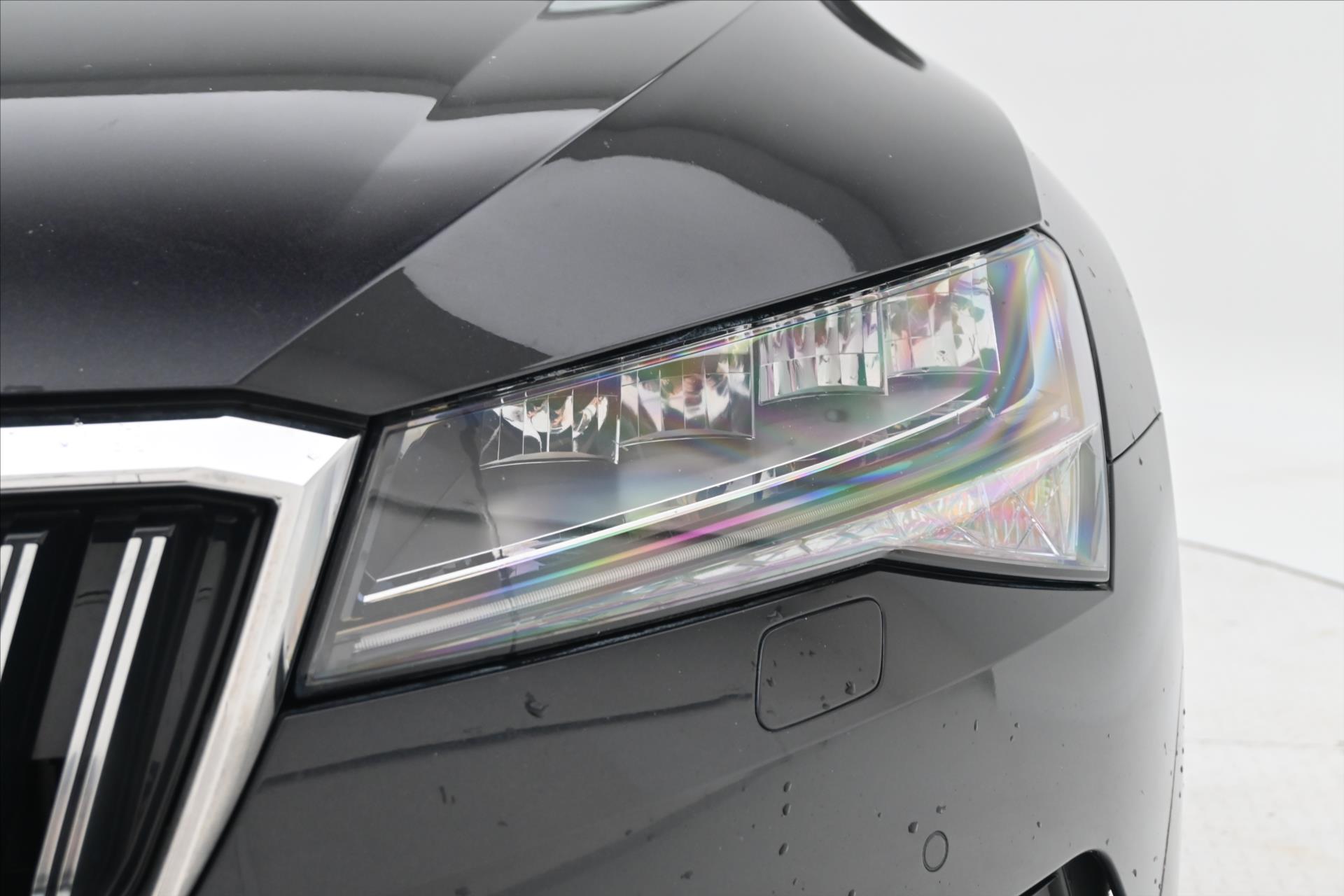 Hlavní fotografie vozu Škoda Superb 2,0 TDi 110kW *Style*DSG* Záruka až 5 let (29)