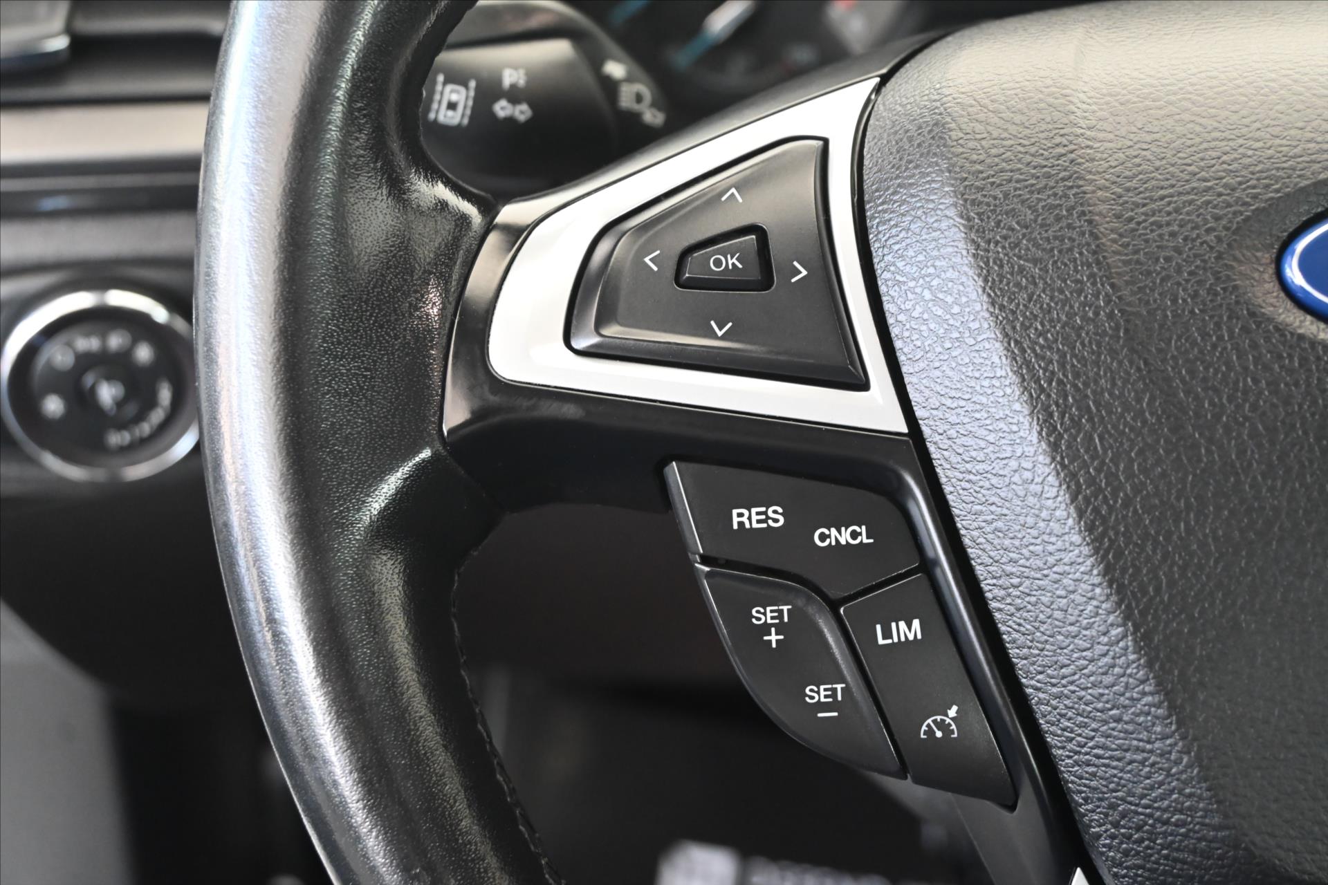 Hlavní fotografie vozu Ford Mondeo 2,0 ECOBLUE 110 kW*AT/8*Záruka až 5 let (17)