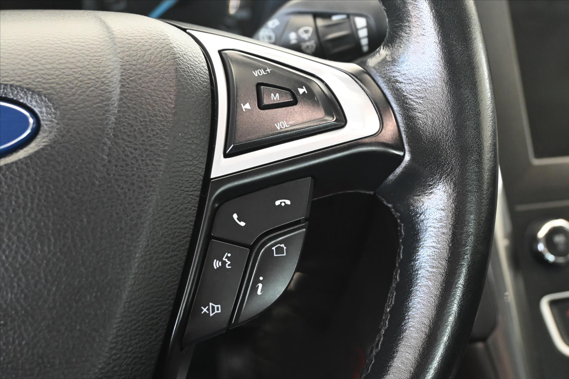 Hlavní fotografie vozu Ford Mondeo 2,0 ECOBLUE 110 kW*AT/8*Záruka až 5 let (18)