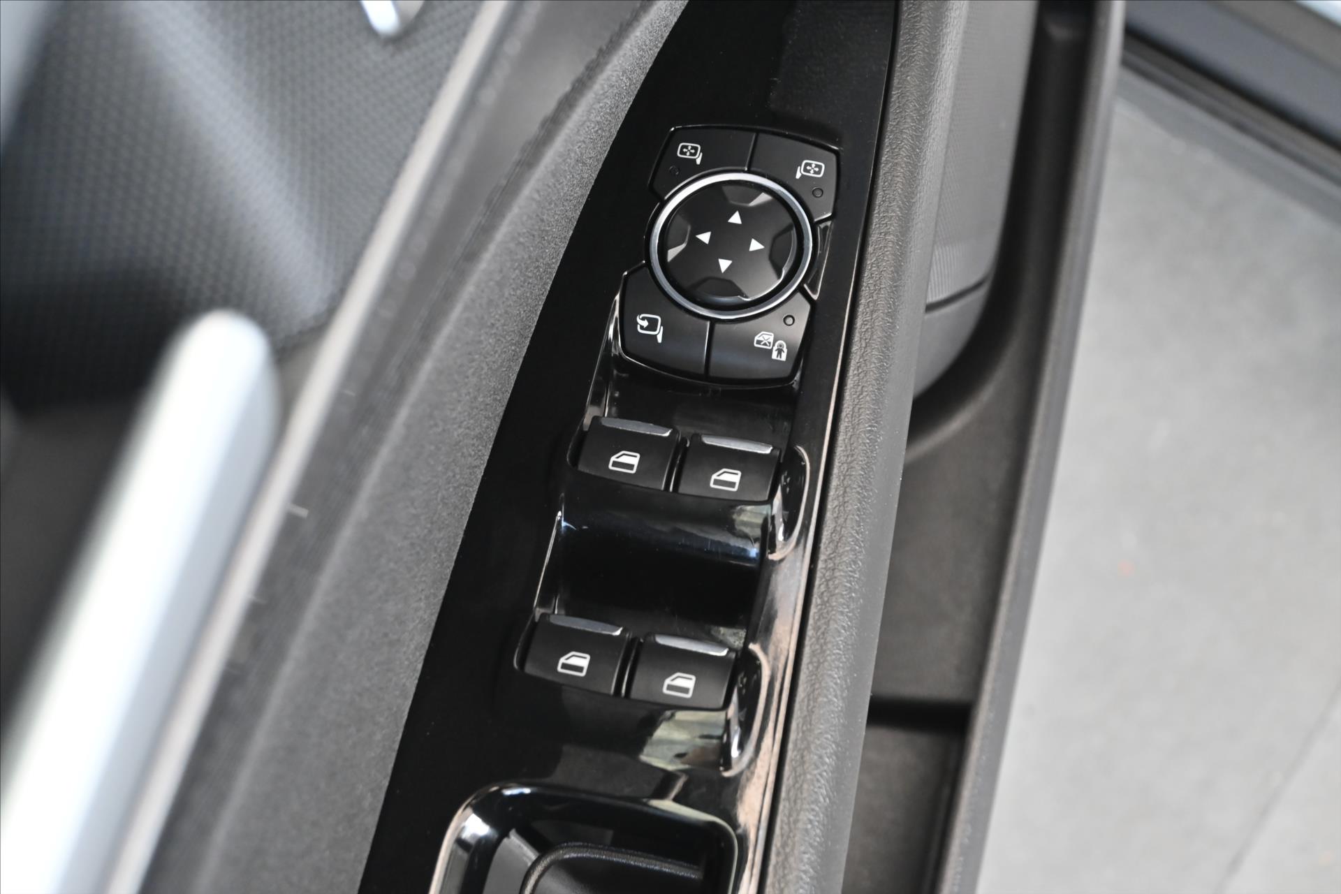 Hlavní fotografie vozu Ford Mondeo 2,0 ECOBLUE 110 kW*AT/8*Záruka až 5 let (23)