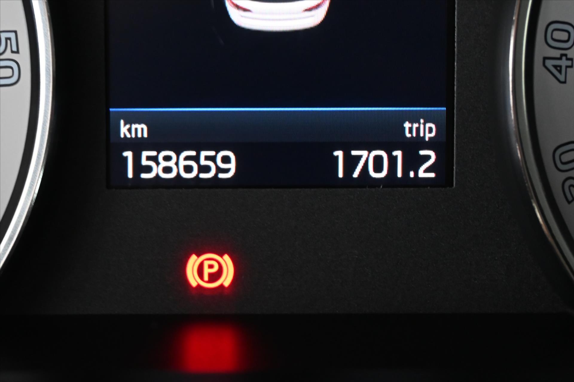 Hlavní fotografie vozu Škoda Superb 2,0 TDI 110 kW DSG Business Executive Záruka až 5 let (15)