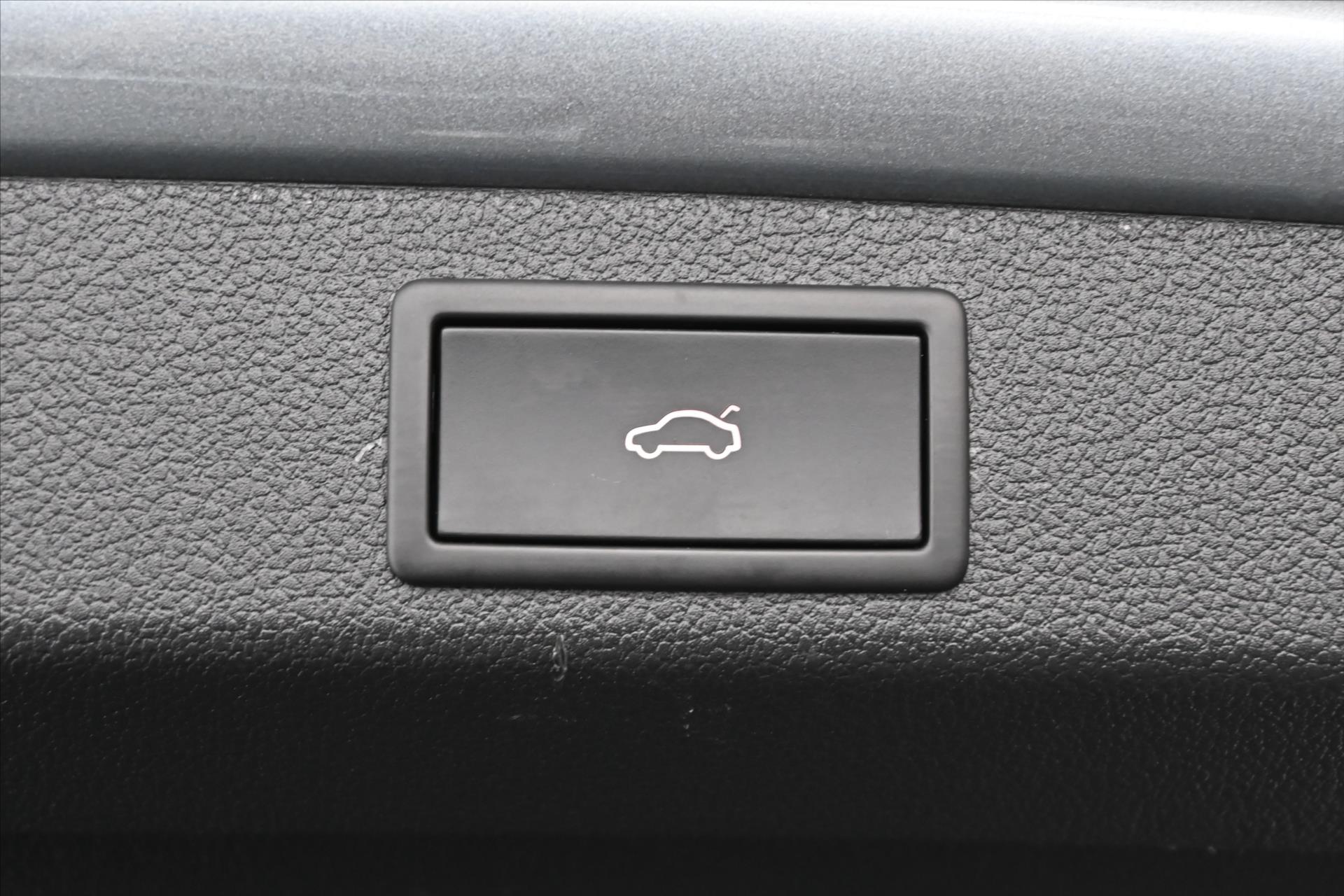 Hlavní fotografie vozu Škoda Superb 2,0 TDI 110 kW DSG Business Executive Záruka až 5 let (33)