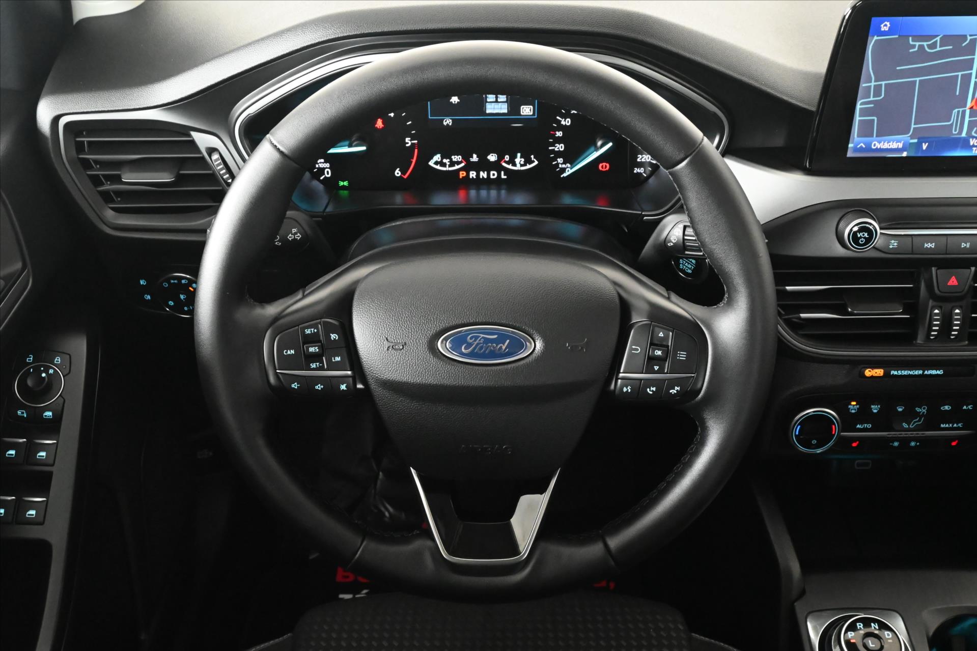 Hlavní fotografie vozu Ford Focus 1,5 EcoBlue 88 kW AT/8 Titanium Záruka až 5 let (16)
