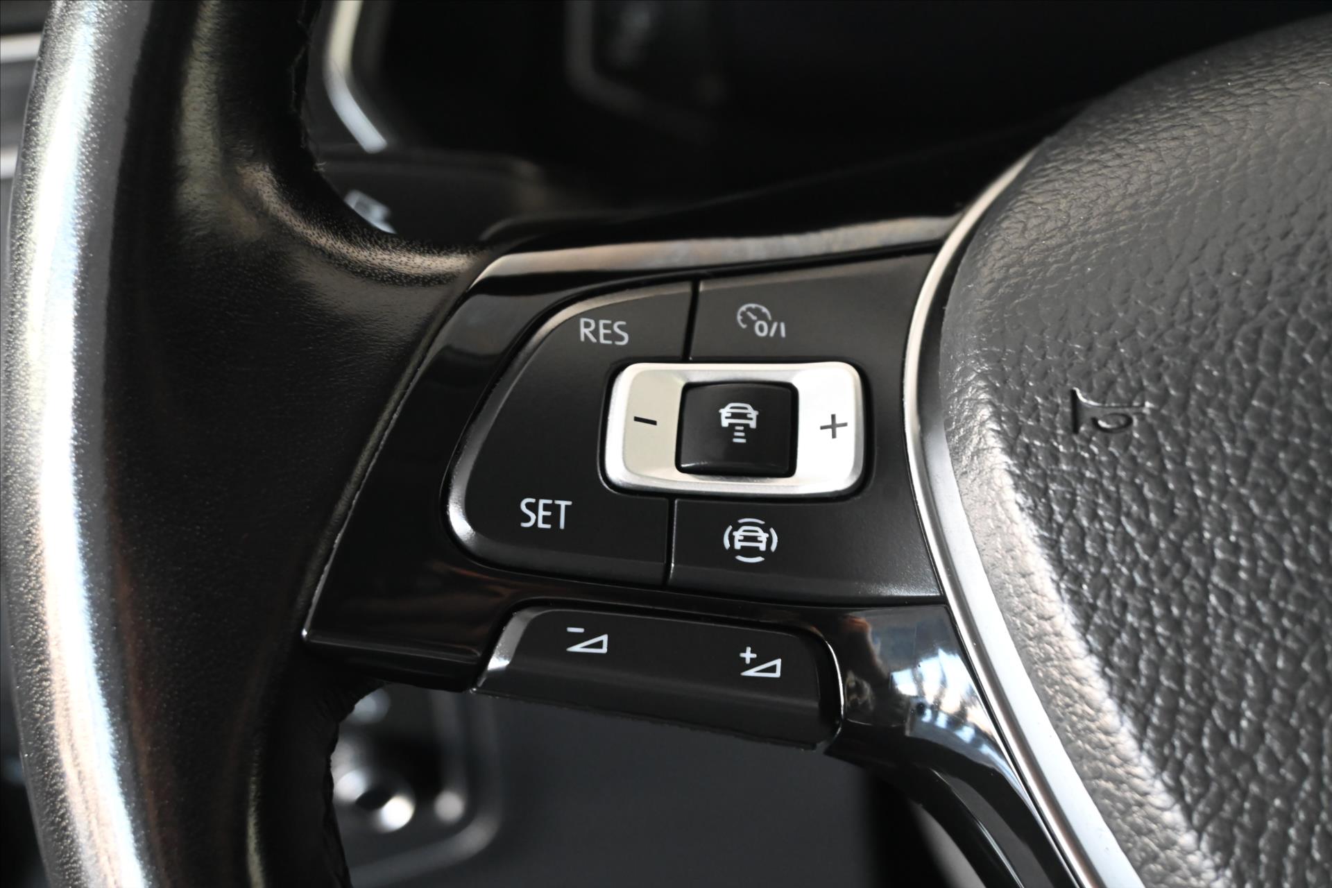 Hlavní fotografie vozu Volkswagen Tiguan Allspace 2,0 TDI 176 kW DSG Business Premium Záruka až 5 let (18)