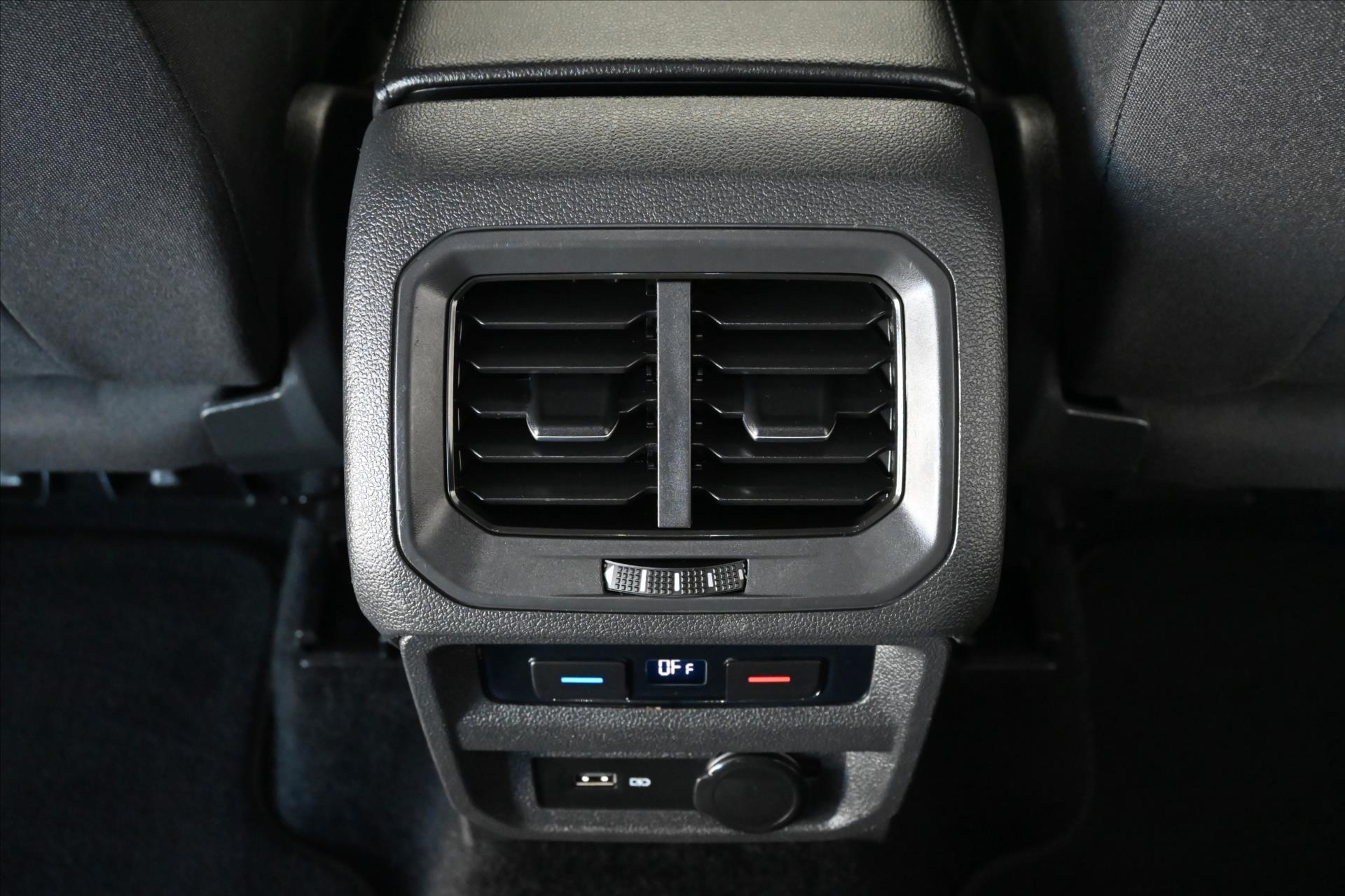 Hlavní fotografie vozu Volkswagen Tiguan Allspace 2,0 TDI 176 kW DSG Business Premium Záruka až 5 let (26)