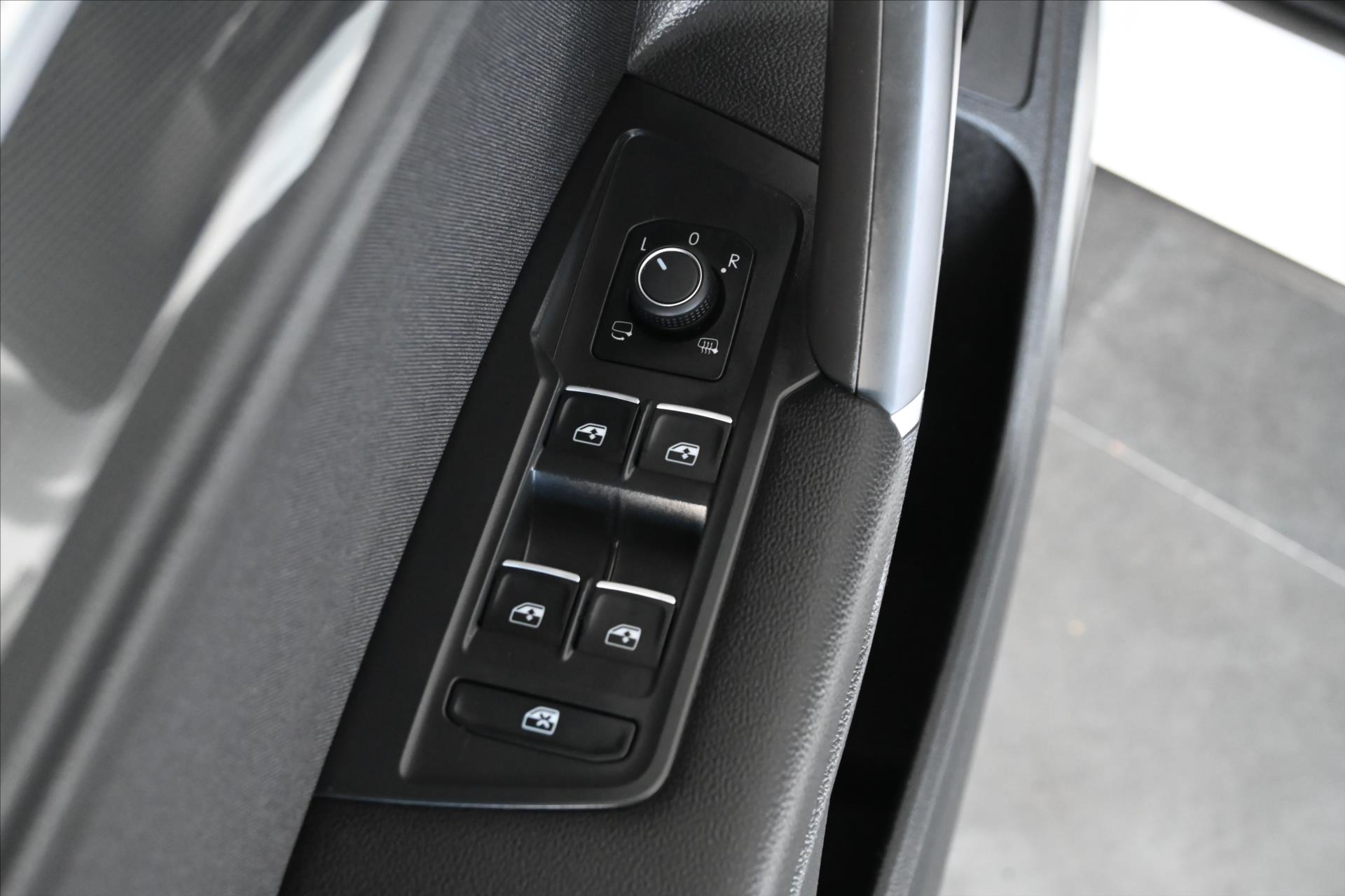 Hlavní fotografie vozu Volkswagen Tiguan Allspace 2,0 TDI 176 kW DSG Business Premium Záruka až 5 let (30)