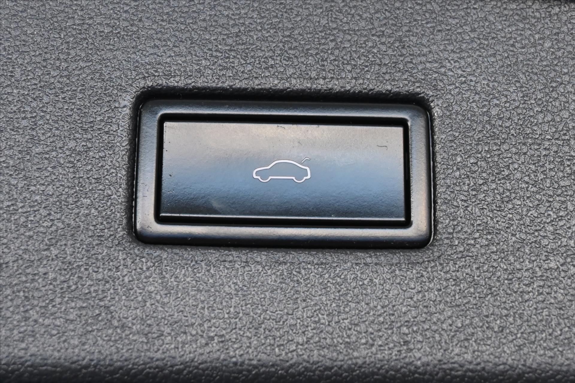 Hlavní fotografie vozu Volkswagen Tiguan Allspace 2,0 TDI 176 kW DSG Business Premium Záruka až 5 let (34)