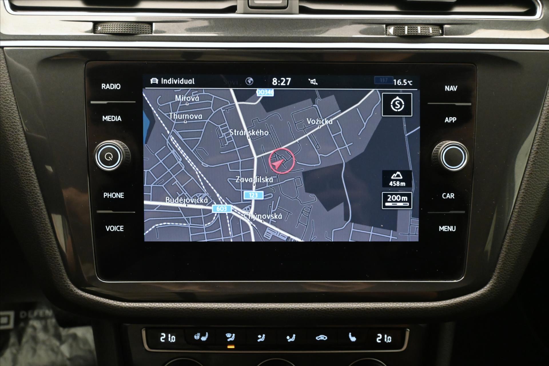 Hlavní fotografie vozu Volkswagen Tiguan Allspace 2,0 TDI 176 kW DSG Business Premium Záruka až 5 let (19)