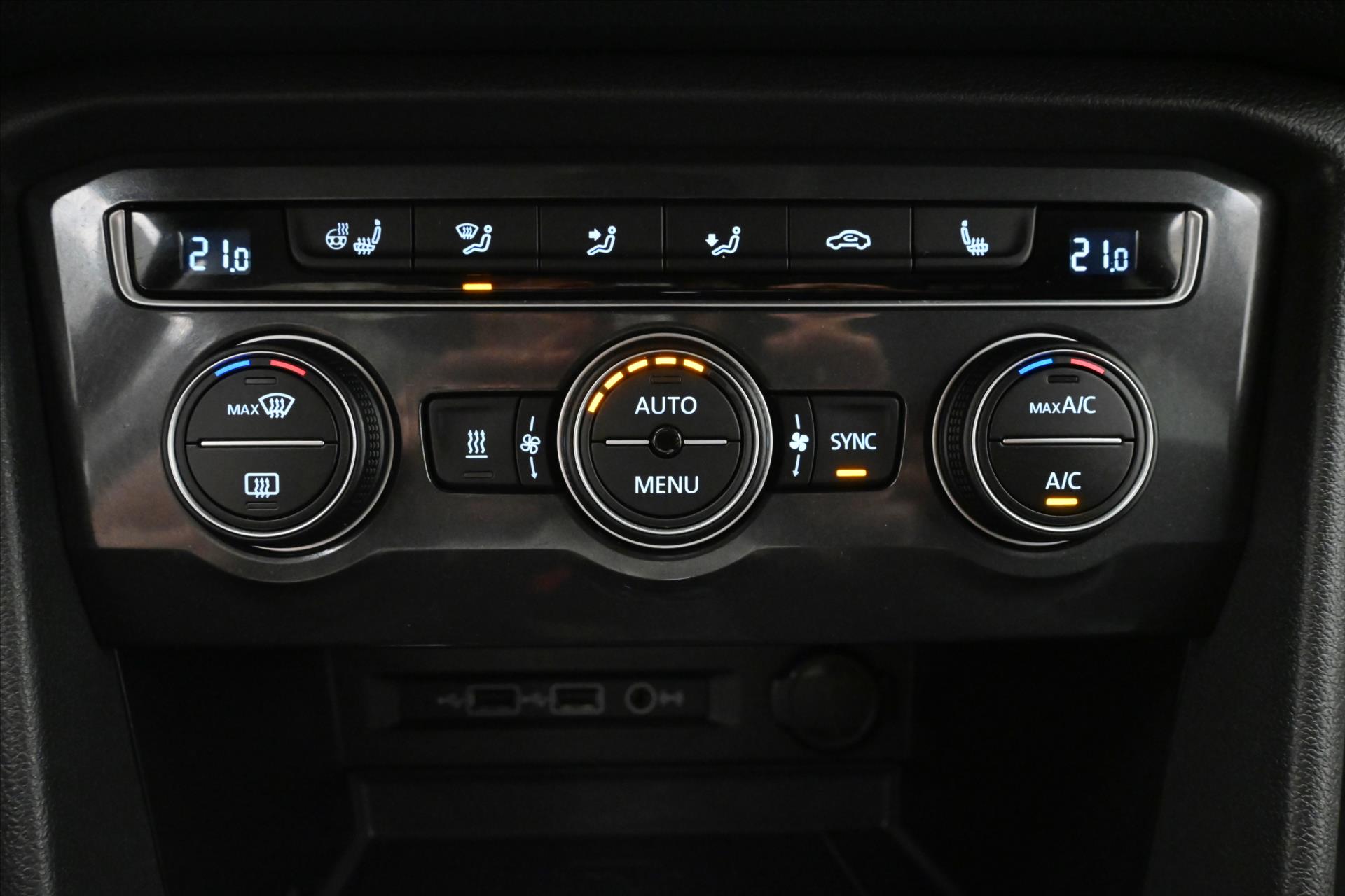 Hlavní fotografie vozu Volkswagen Tiguan Allspace 2,0 TDI 176 kW DSG Business Premium Záruka až 5 let (20)