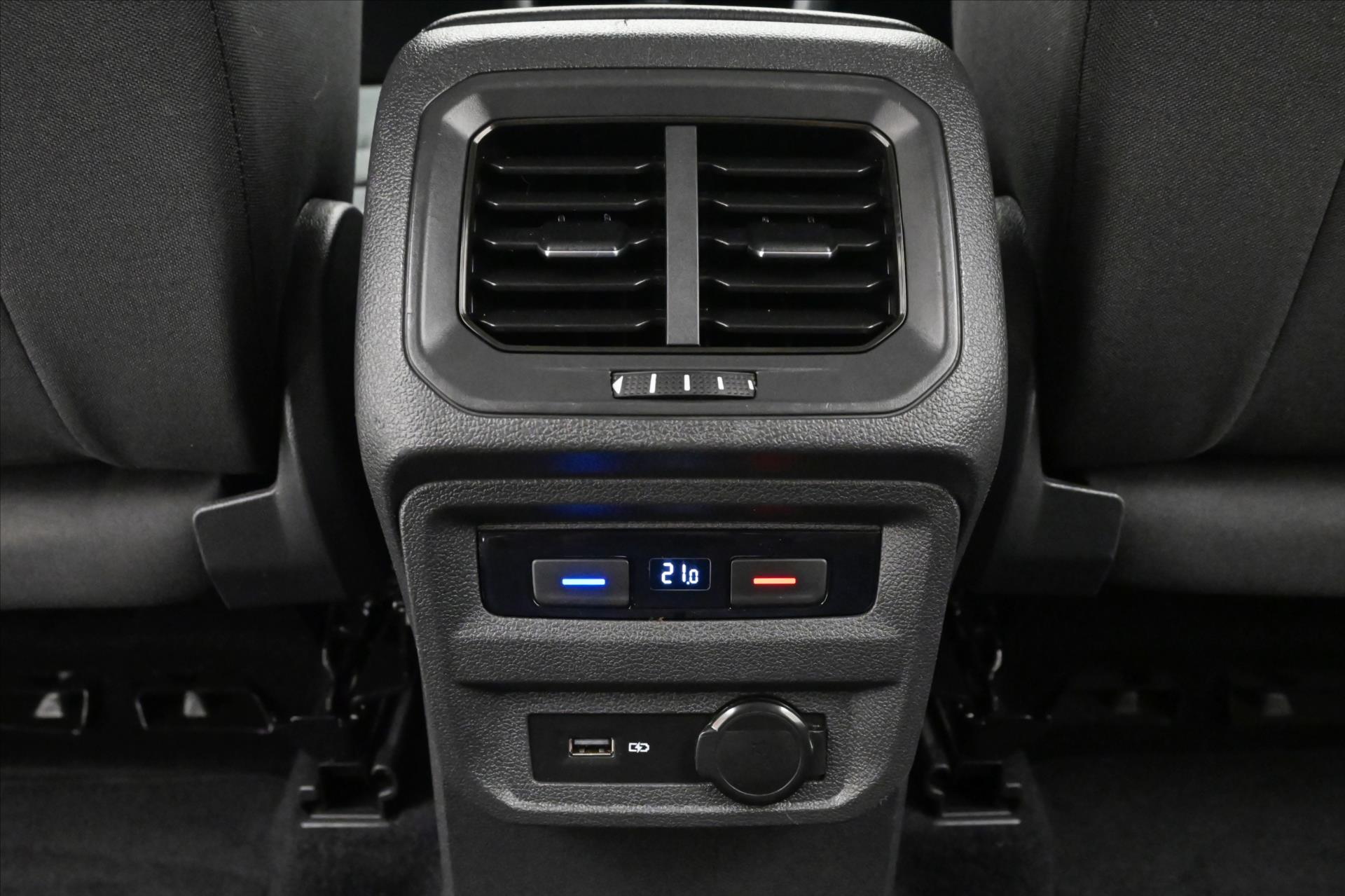 Hlavní fotografie vozu Volkswagen Tiguan Allspace 2,0 TDI 176 kW DSG Business Premium Záruka až 5 let (21)