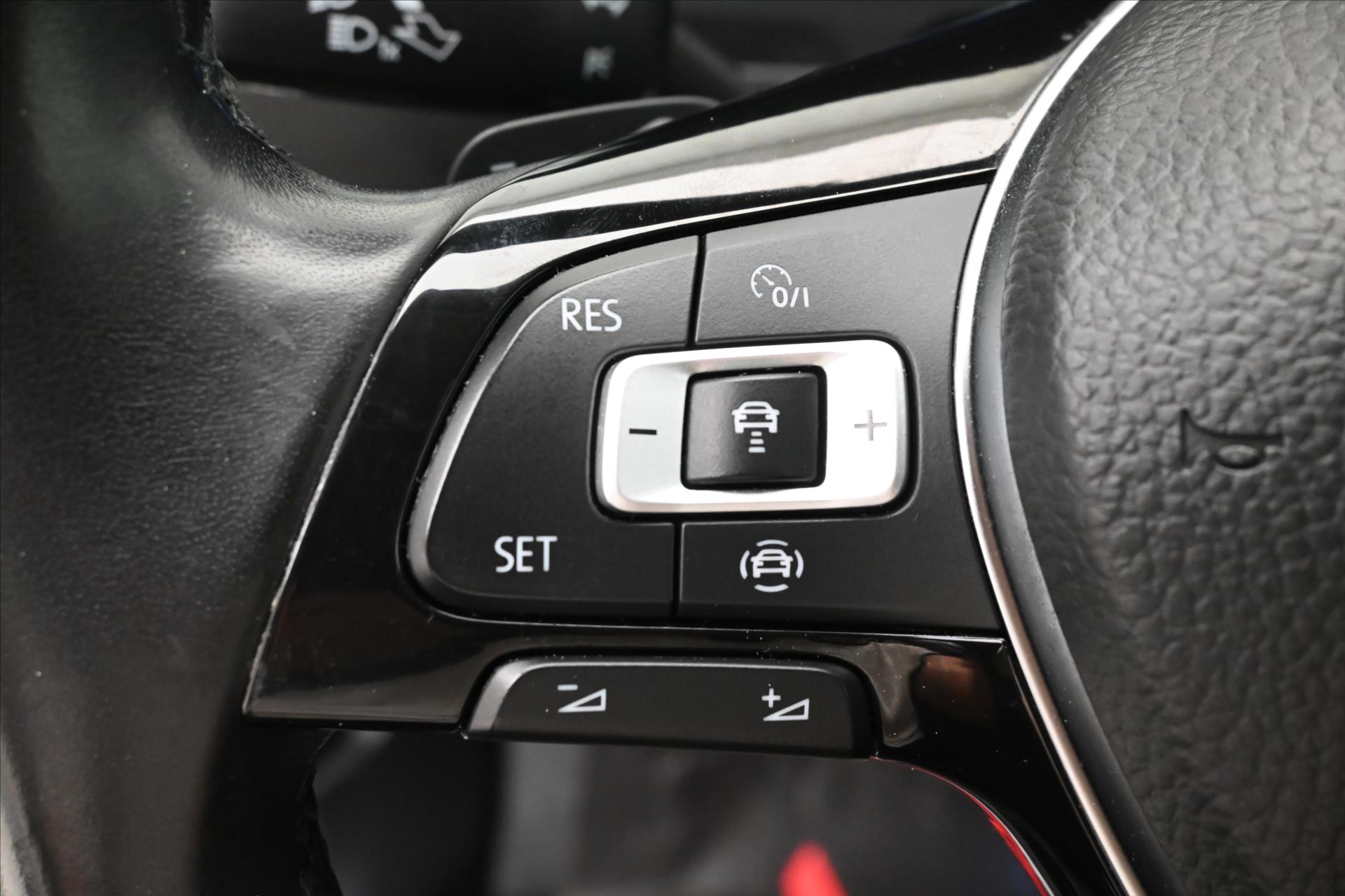 Hlavní fotografie vozu Volkswagen Tiguan Allspace 2,0 TDI 176 kW DSG Business Premium Záruka až 5 let (23)