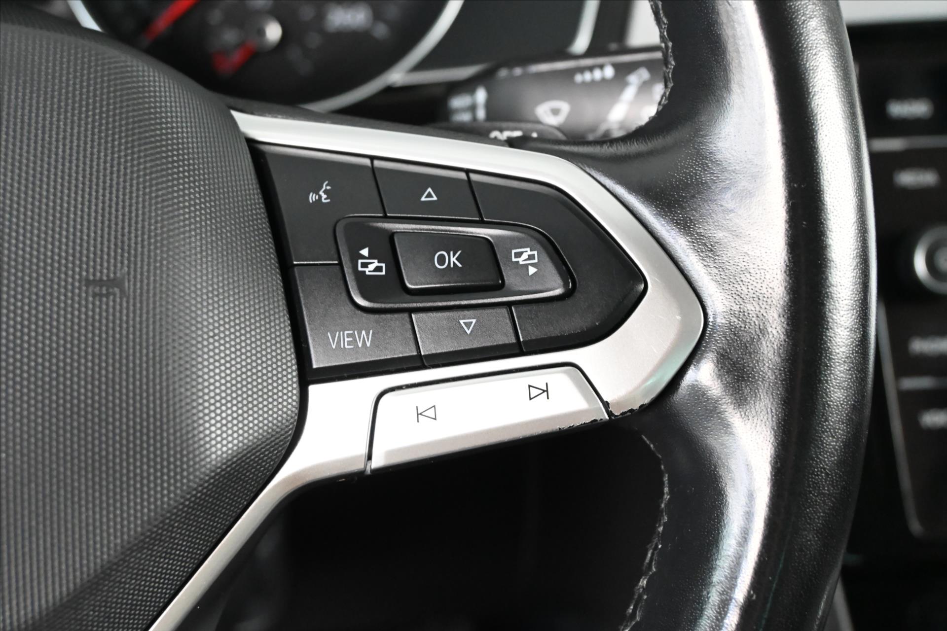 Hlavní fotografie vozu Volkswagen Passat 2,0 TDI 110 kW DSG Business Záruka až 5 let (19)