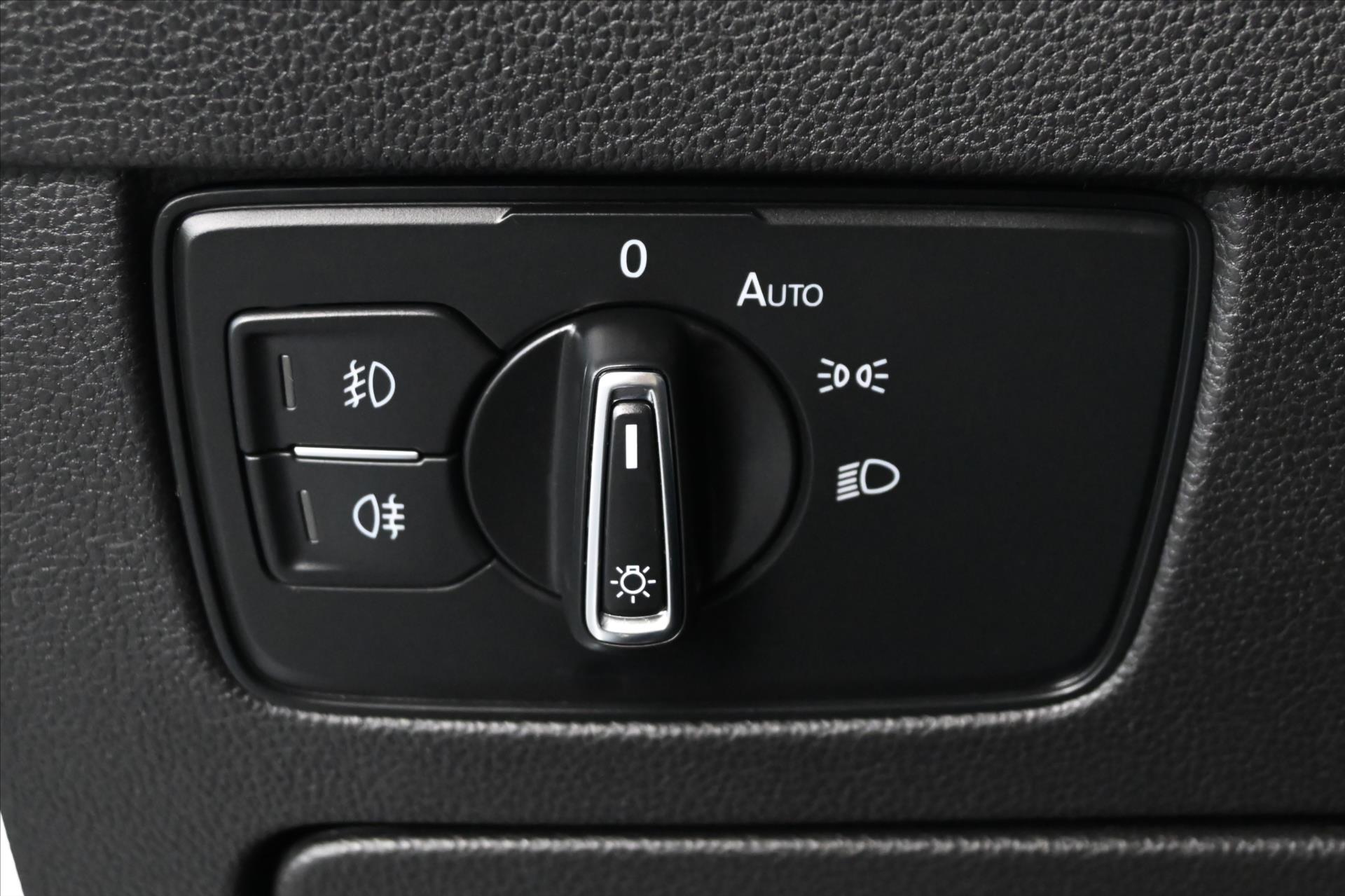 Hlavní fotografie vozu Volkswagen Passat 2,0 TDI 110 kW DSG Business Záruka až 5 let (29)