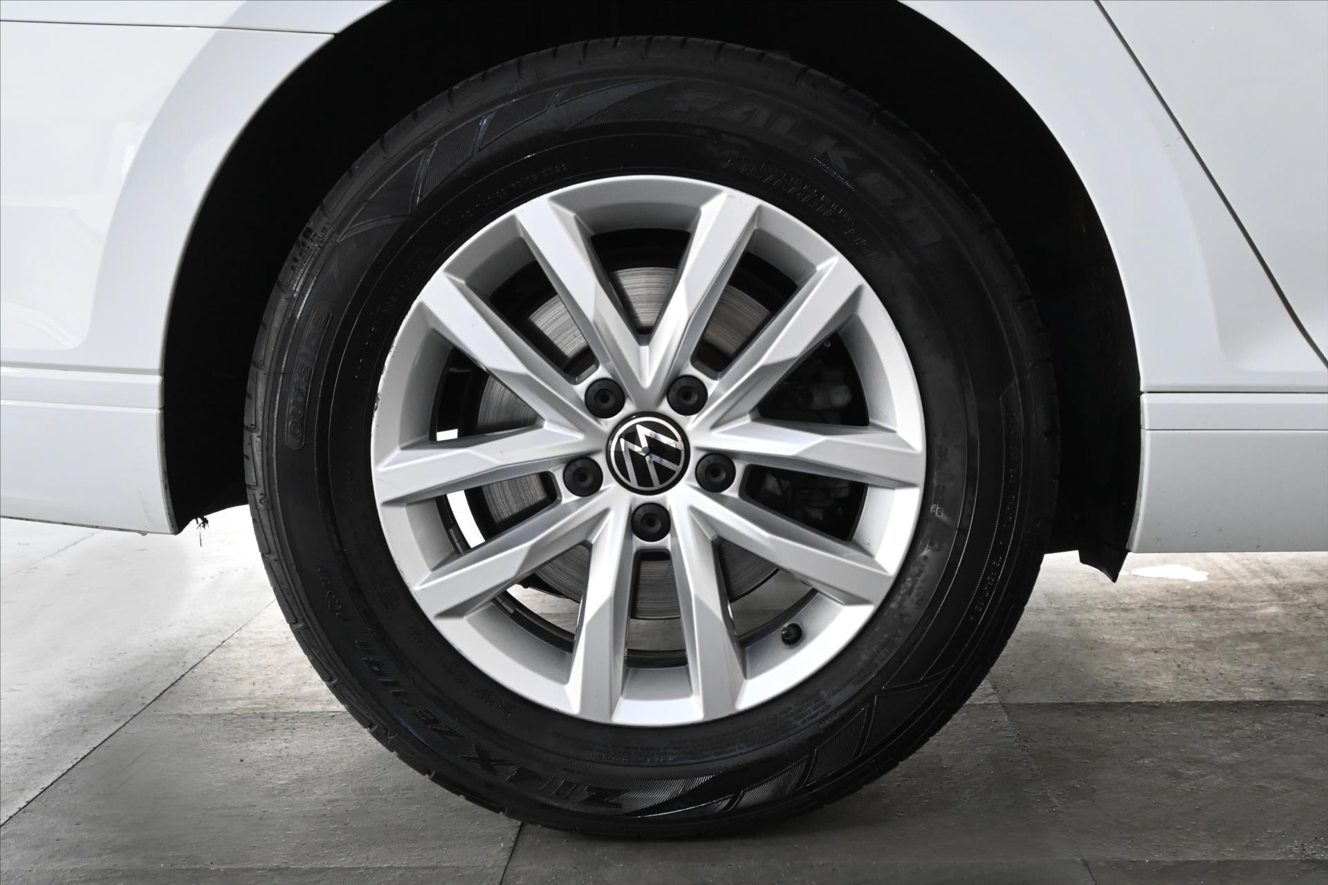 Hlavní fotografie vozu Volkswagen Passat 2,0 TDI 110 kW DSG Business Záruka až 5 let (33)