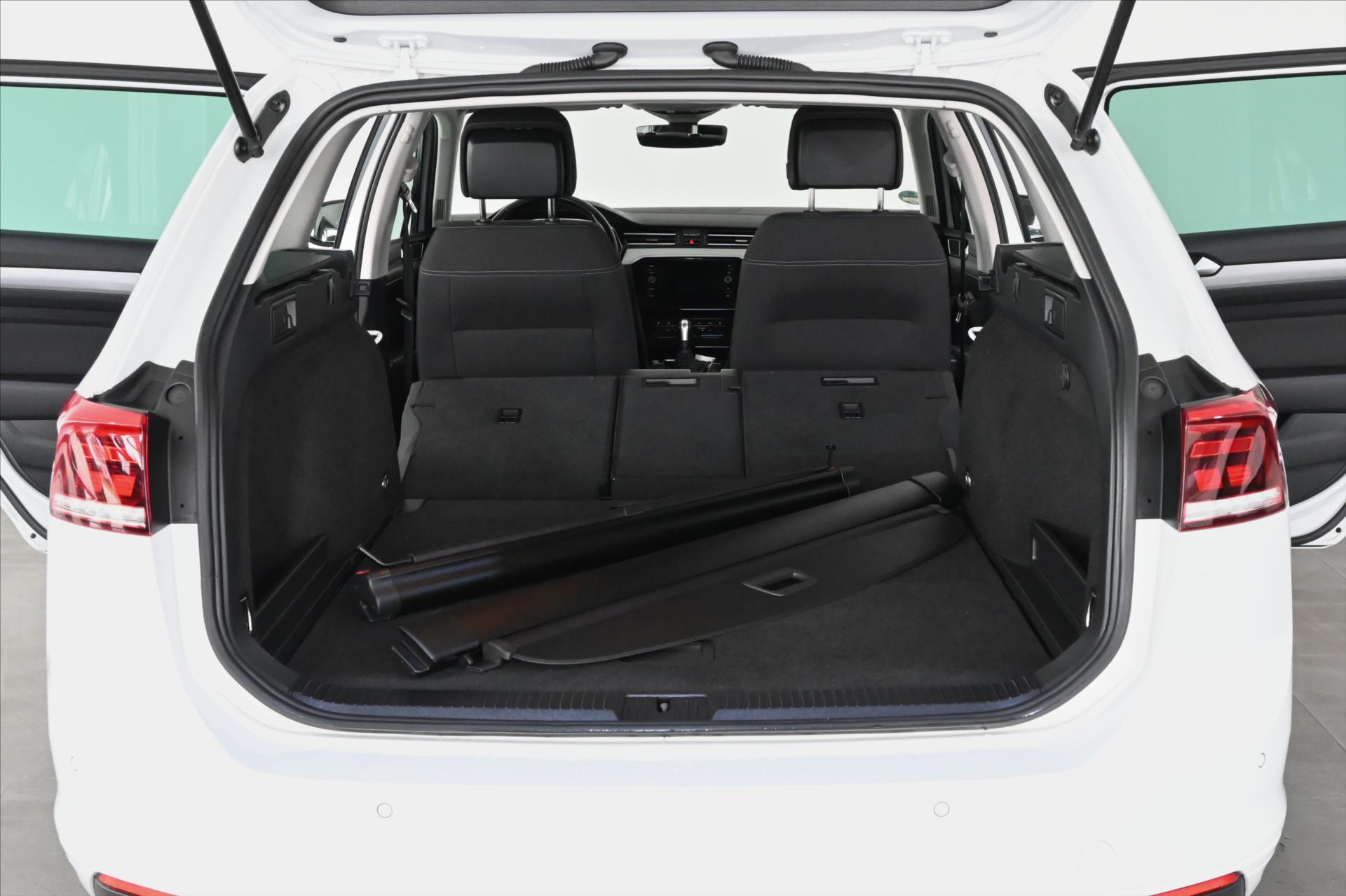 Hlavní fotografie vozu Volkswagen Passat 2,0 TDI 110 kW DSG Business Záruka až 5 let (8)