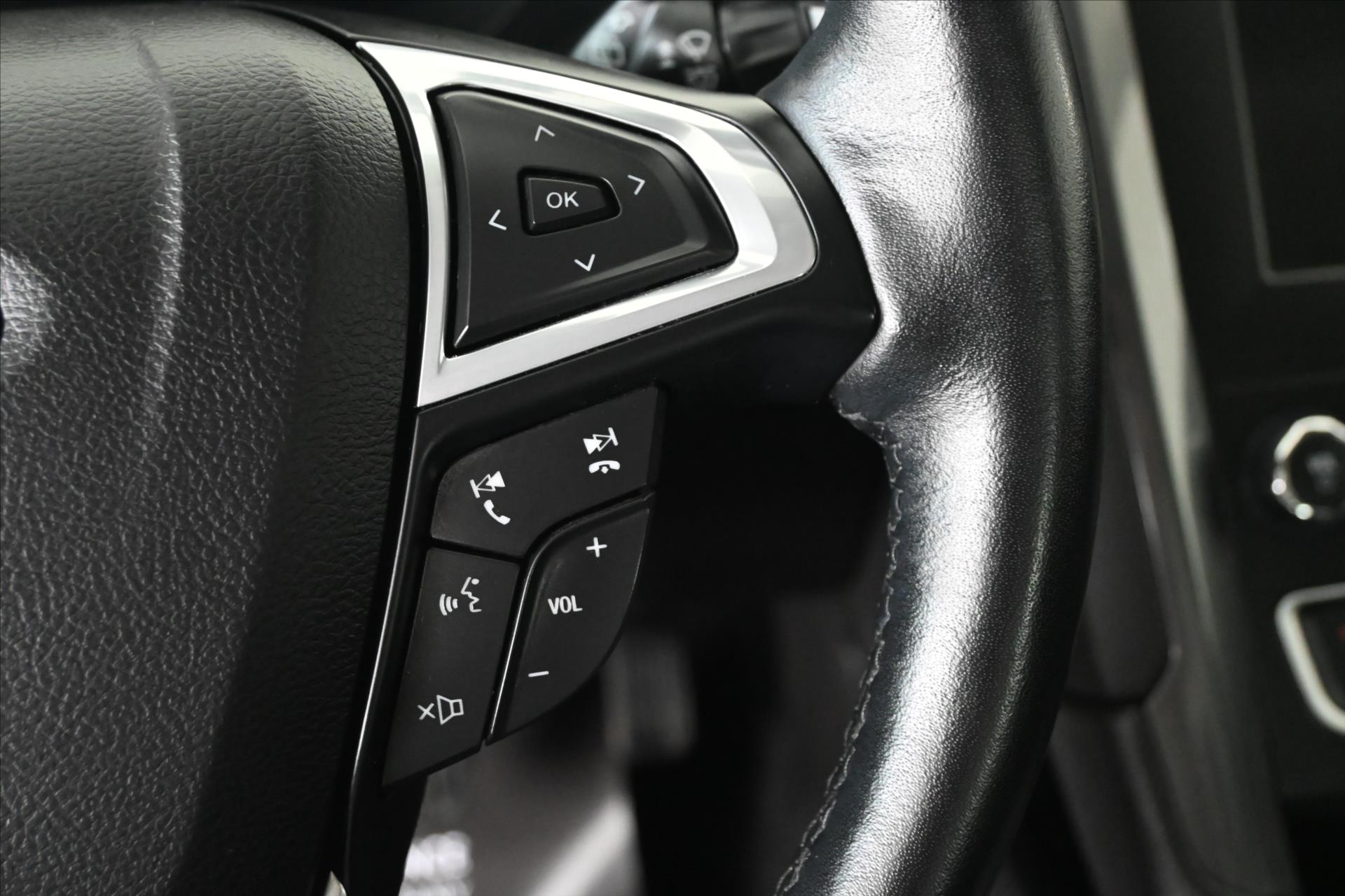 Hlavní fotografie vozu Ford Mondeo 2,0 EcoBlue 140 kW*AT/8*Titanium*Záruka až 5 let (18)